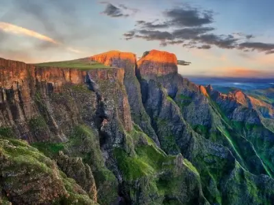 Núi Drakensberg kho báu thiên nhiên và văn hóa châu Phi