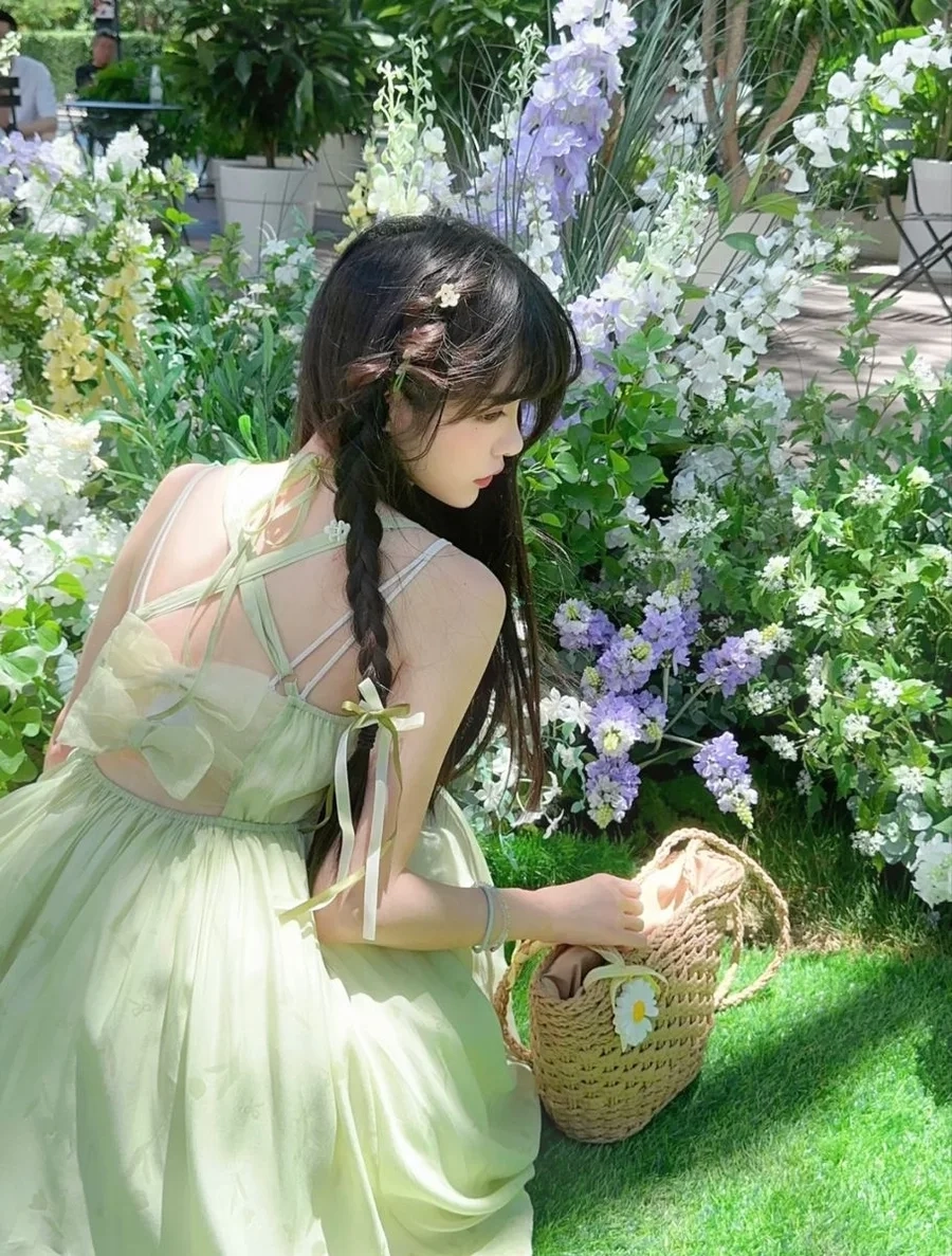 Ảnh con gái cute che mặt ngọt ngào và dễ thương