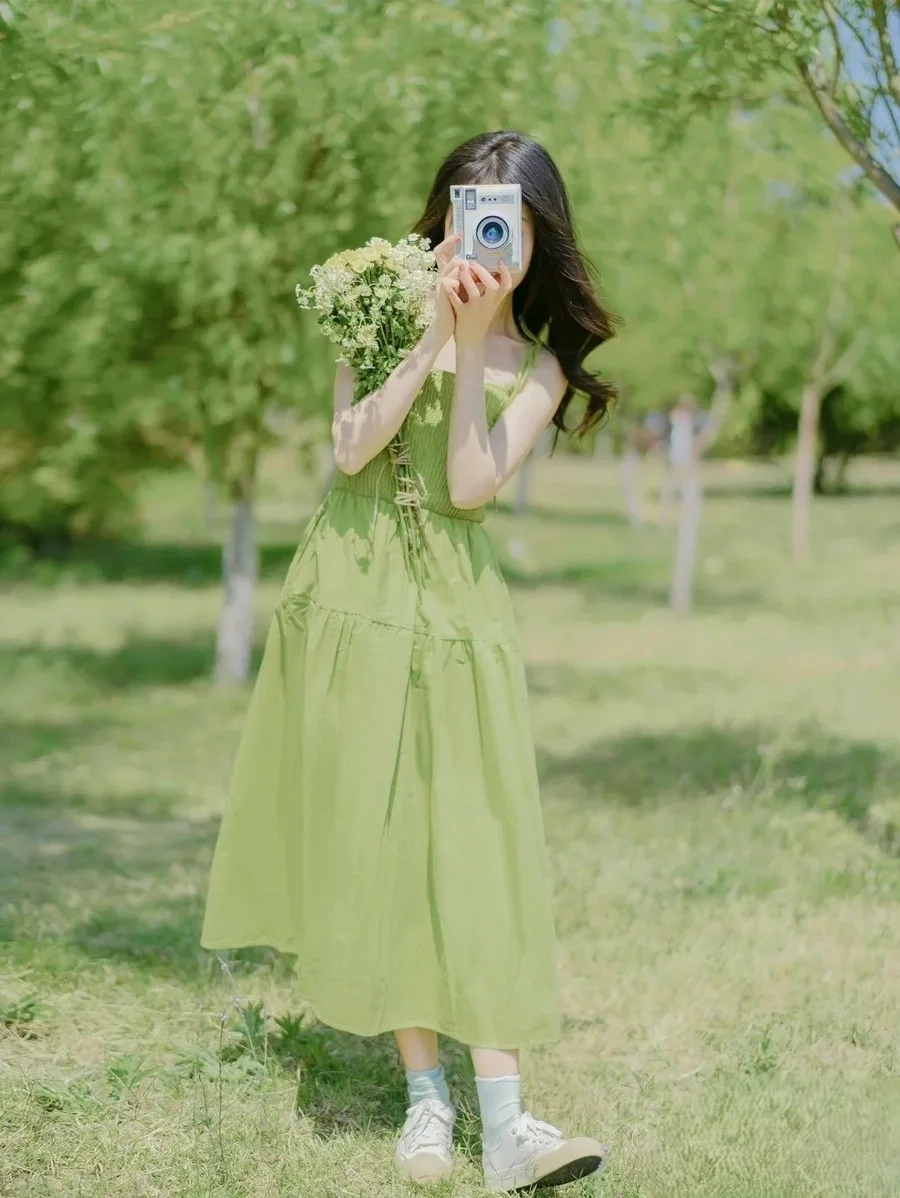 Hình ảnh con gái cute che mặt ngọt ngào và dễ thương