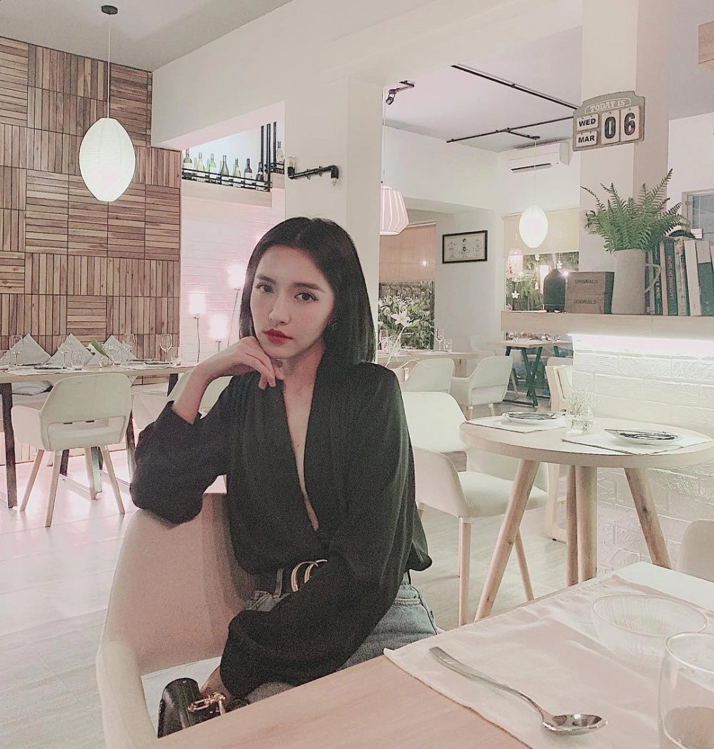 Bùa yêu Bích Phương mê hoặc khán giả với từng câu hát