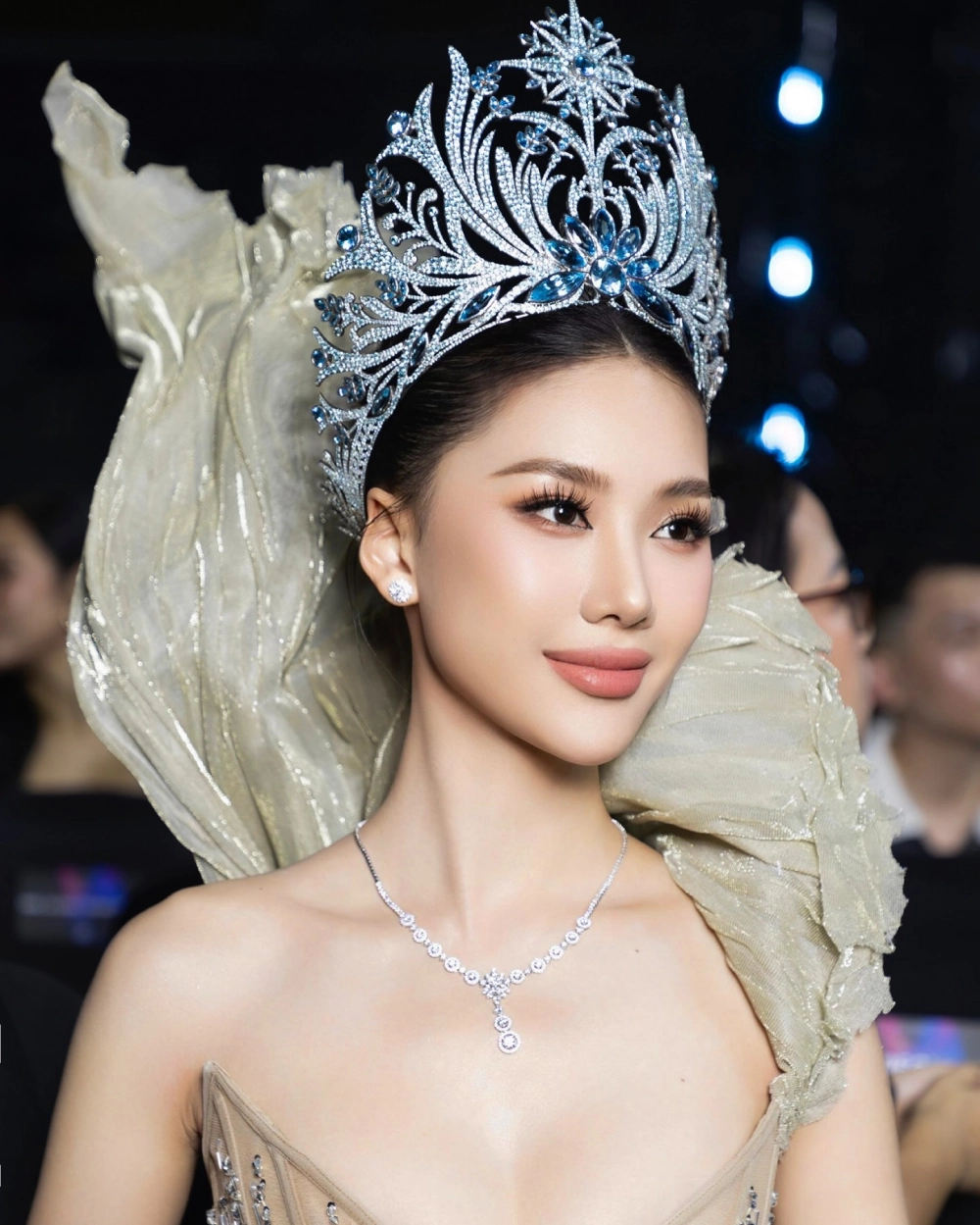 Bùi Quỳnh Hoa là hoa hậu gì? Cô là Miss Universe Vietnam 2023