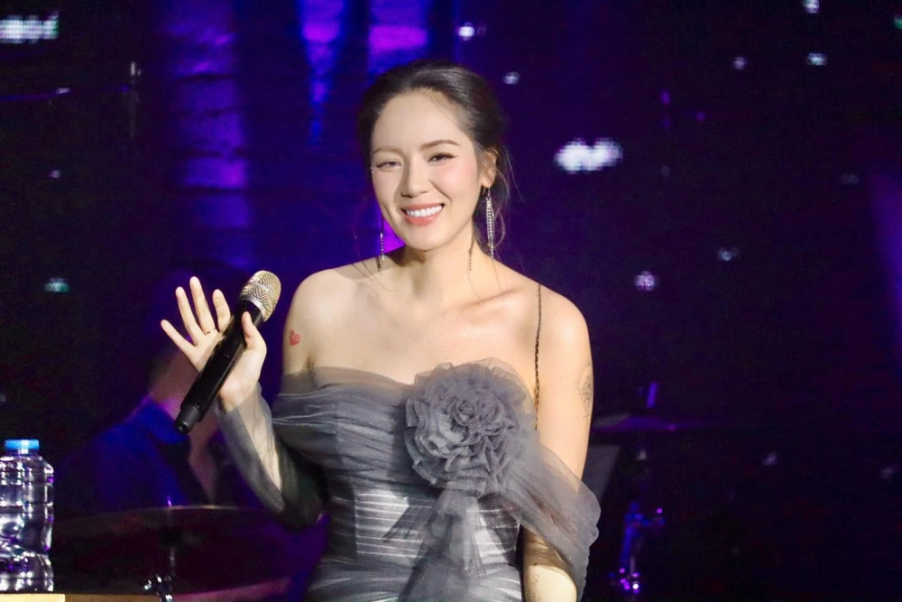 Ca sĩ phương linh instagram là nơi cô chia sẻ cuộc sống và âm nhạc