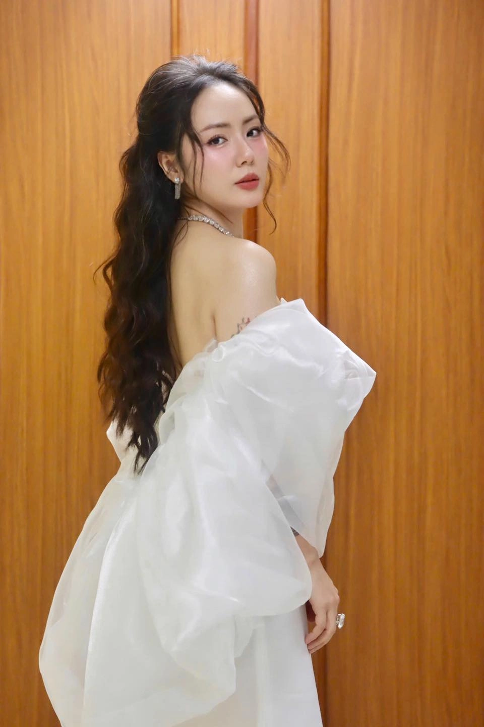Ca sĩ phương linh wiki cung cấp những thông tin thú vị về cuộc đời cô