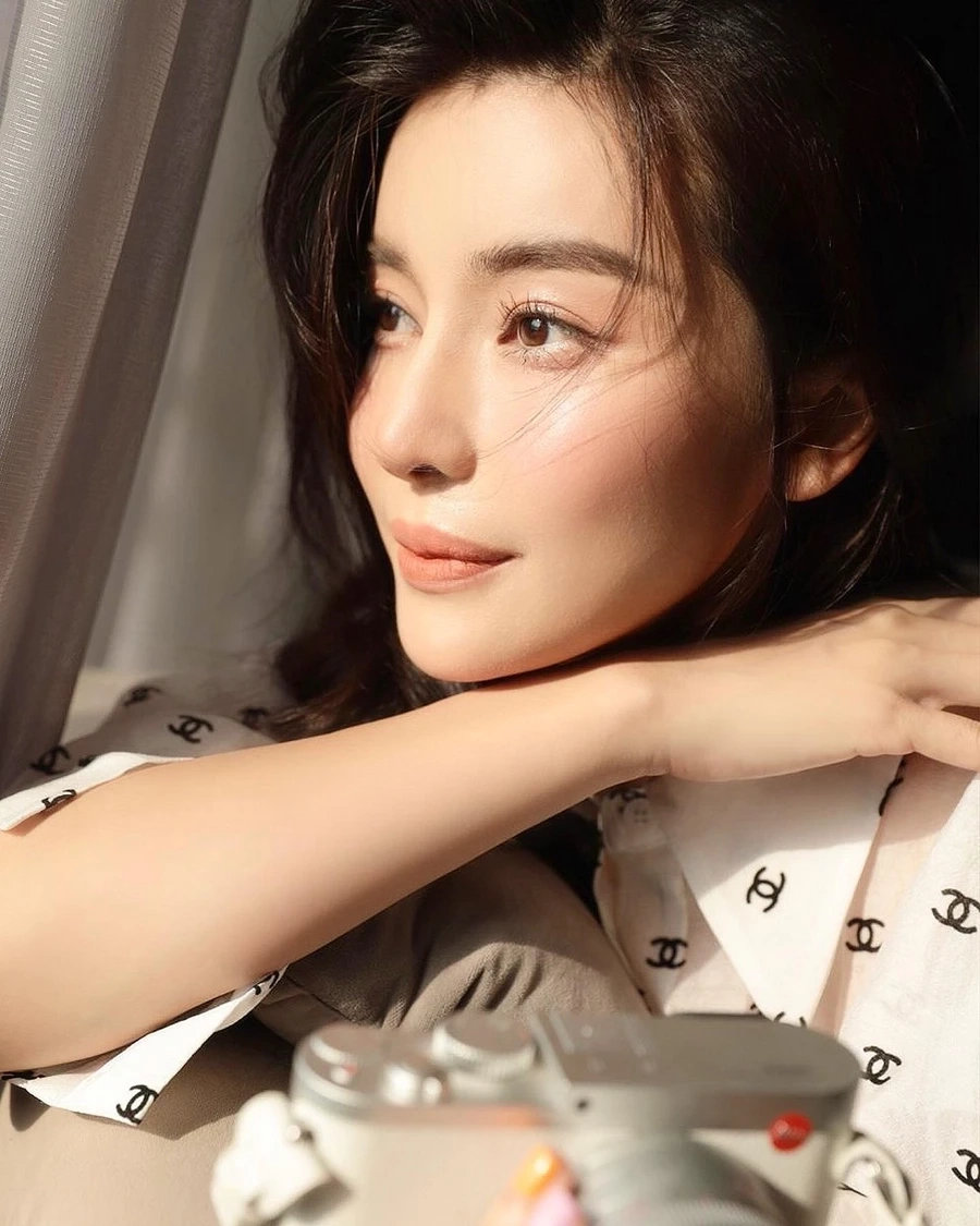 Lan Khuê sinh năm bao nhiêu luôn khiến fan tò mò về tuổi thật