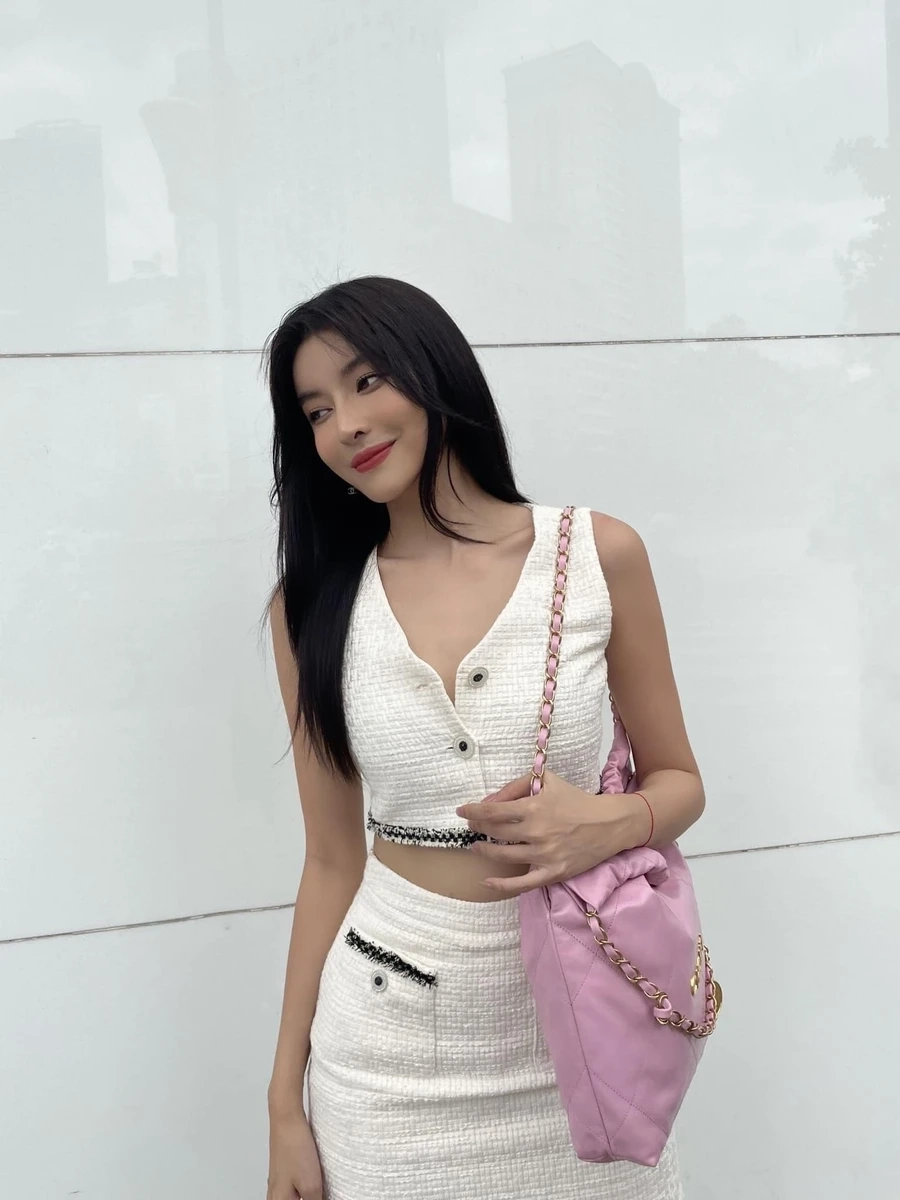 Lan Khuê profile ấn tượng với nhiều thành tích nổi bật