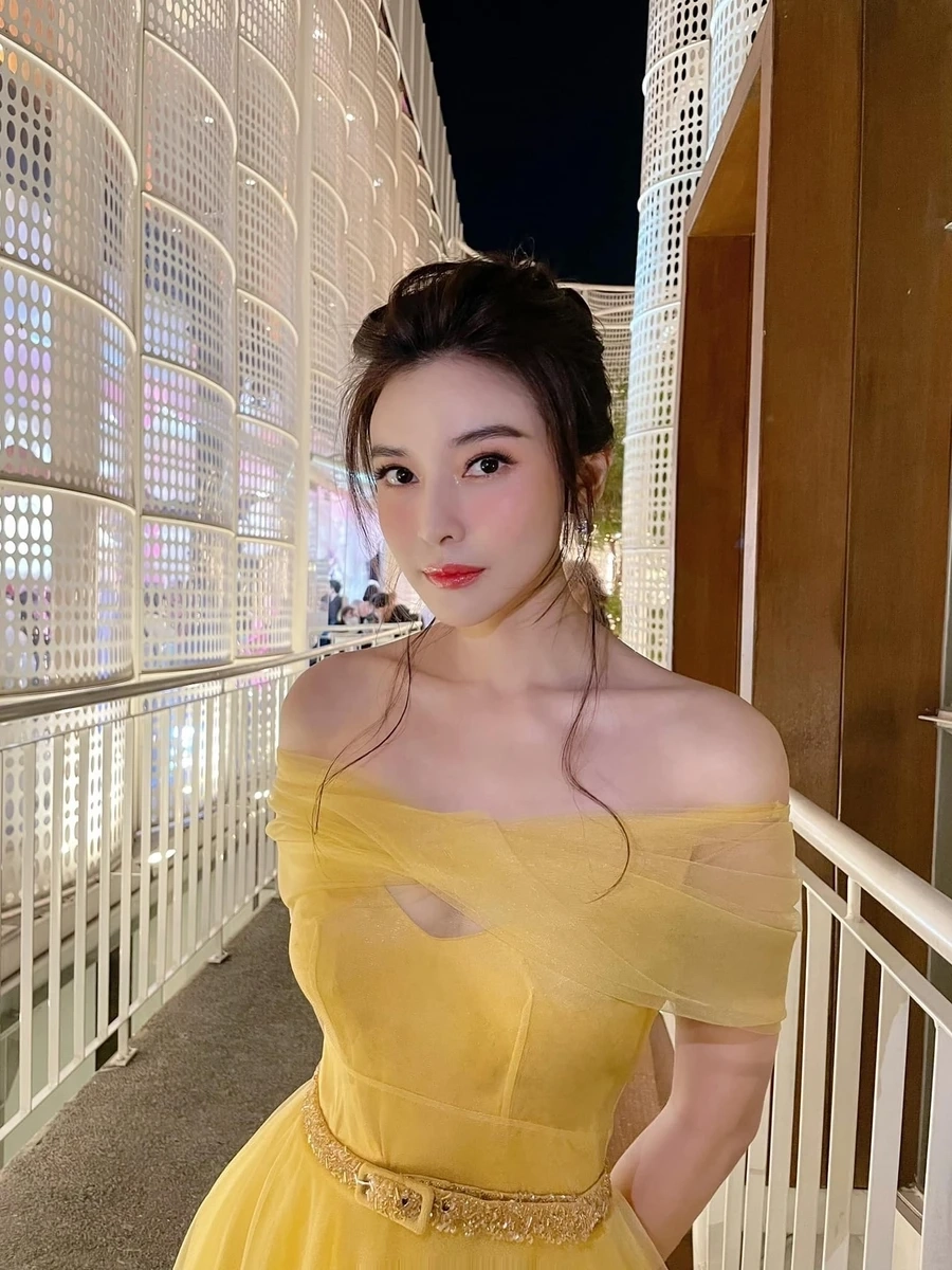 Lan Khuê sinh năm 1992, luôn giữ vững phong độ trong làng giải trí
