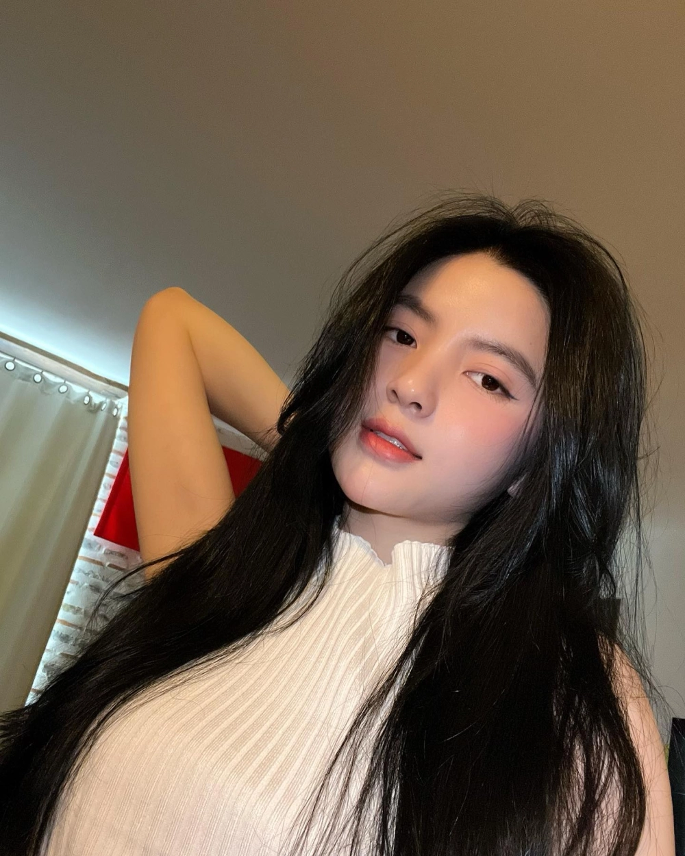 Cư dân mạng liên tục hỏi Chu Thanh Huyền sinh năm mấy