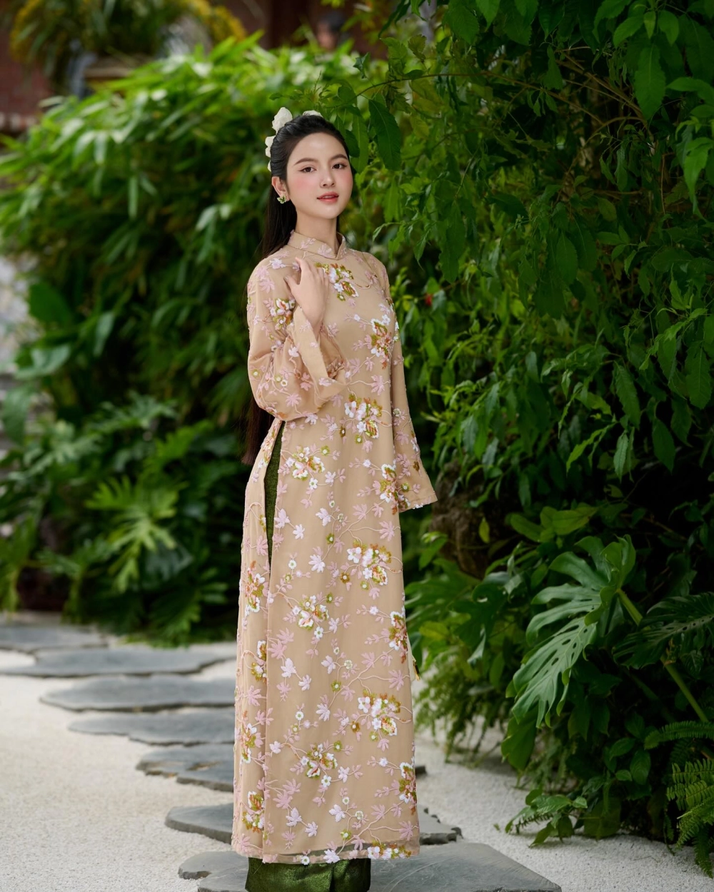 Dân mạng xôn xao trước loạt Chu Thanh Huyền phốt được chia sẻ