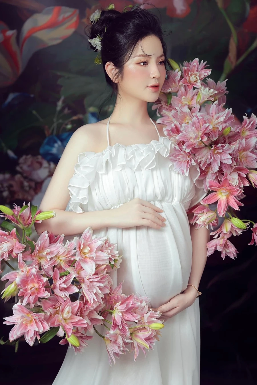 Cộng đồng mạng rầm rộ với tin Chu Thanh Huyền sinh con đầu lòng