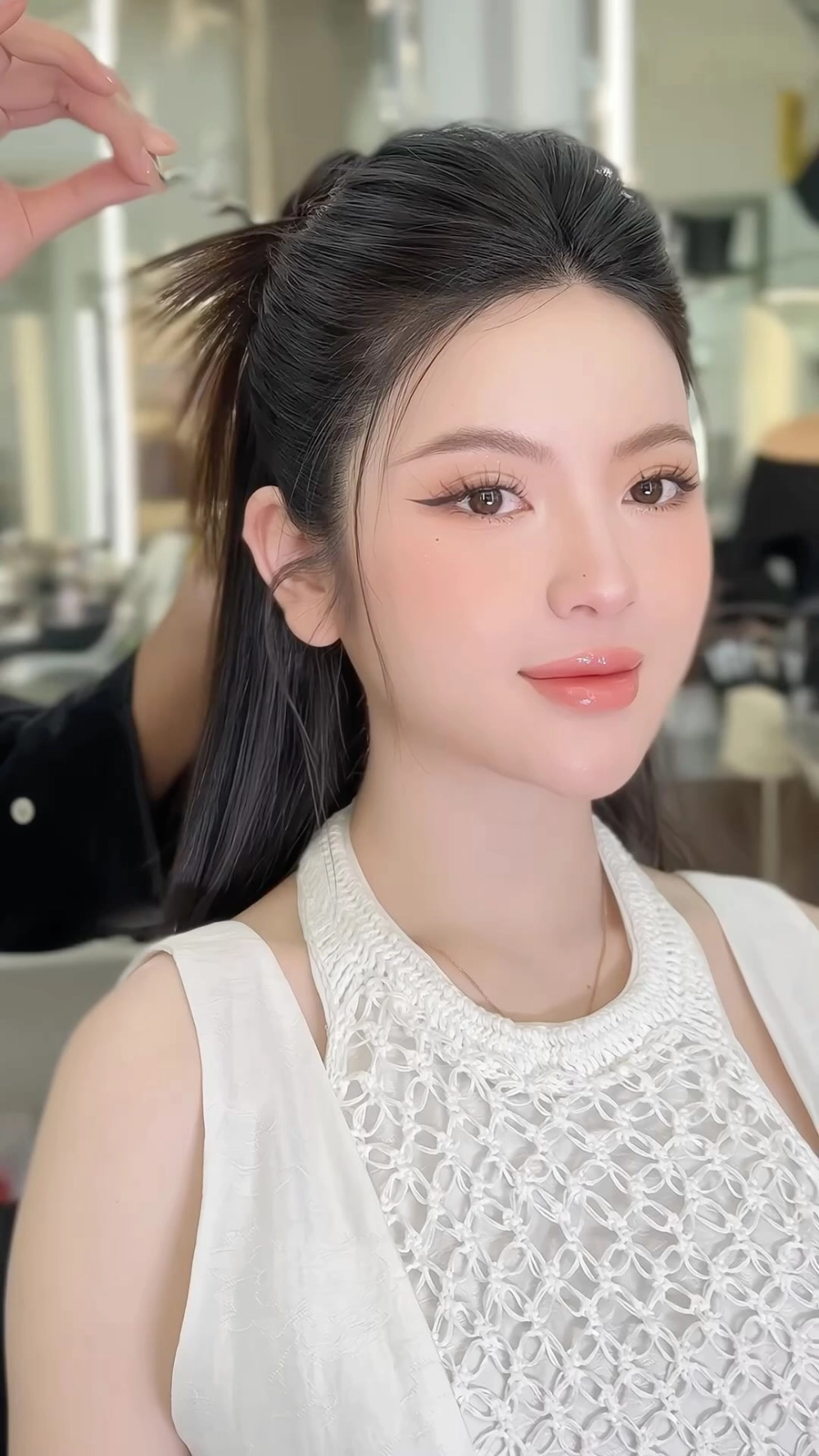 Cộng đồng bùng nổ vì Chu Thanh Huyền livestream quá cuốn