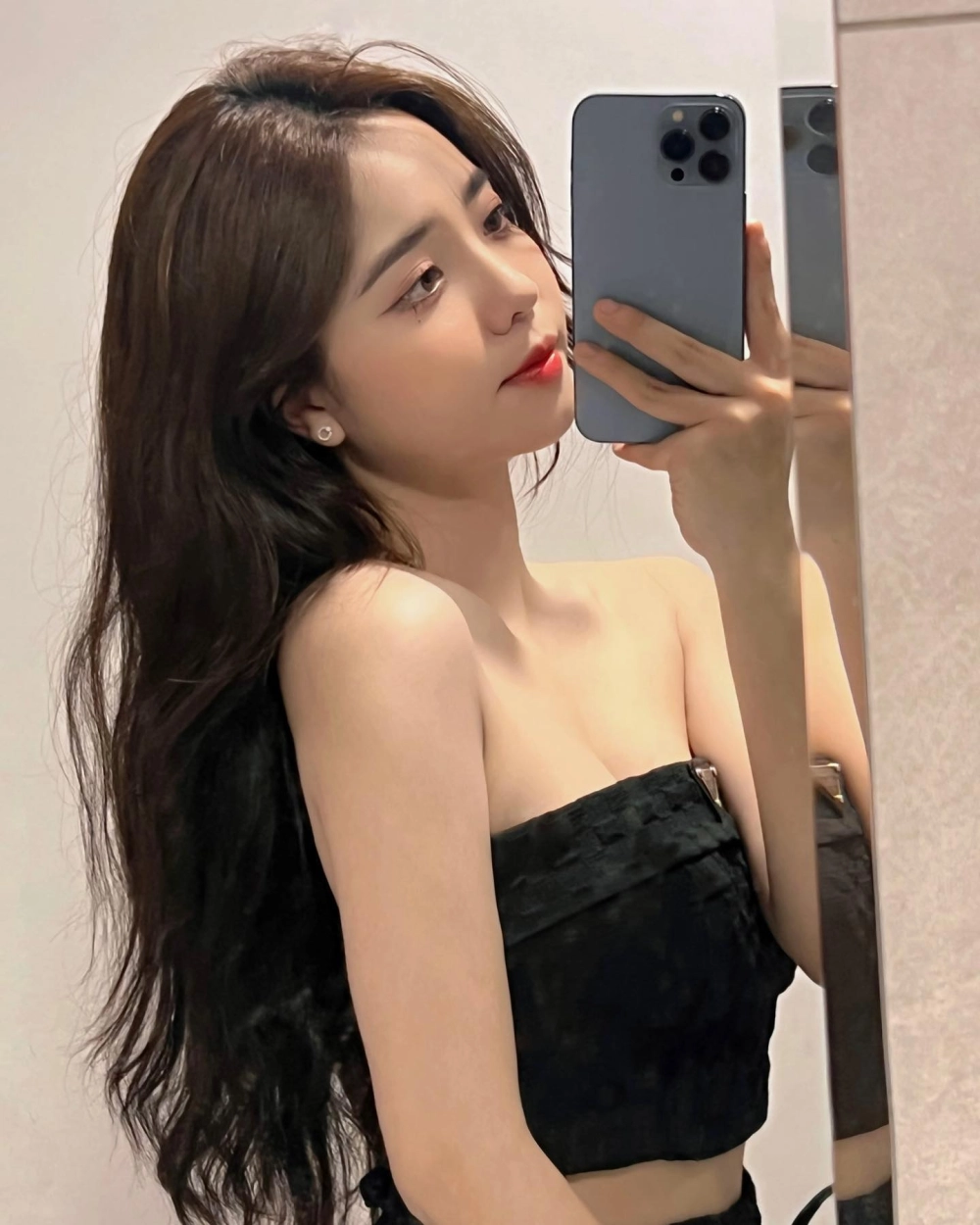 Visual tựa búp bê sống của barbie cindy tiktok