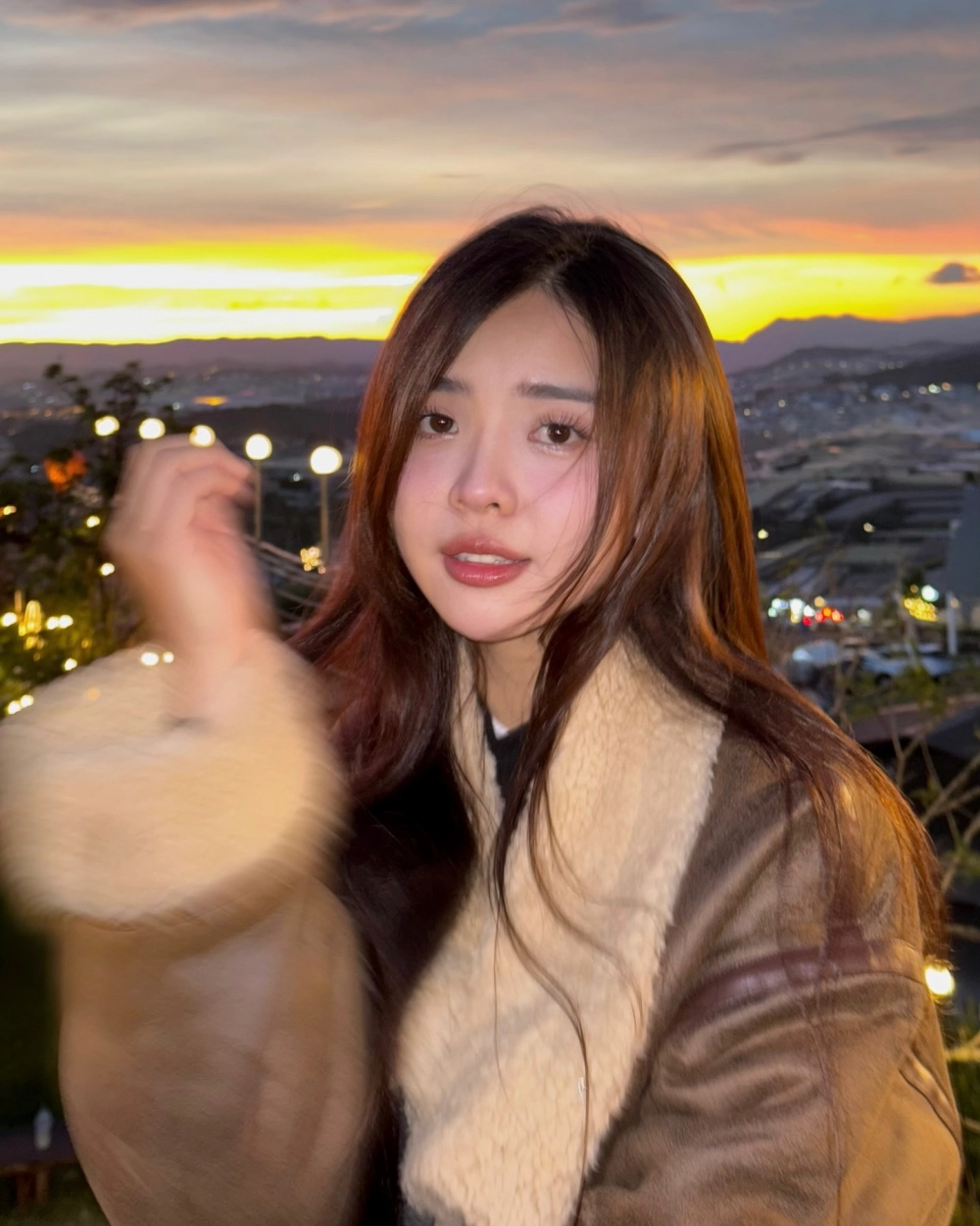 Vẻ đẹp quyến rũ của sister cindy tiktok margarita khiến netizen mê đắm