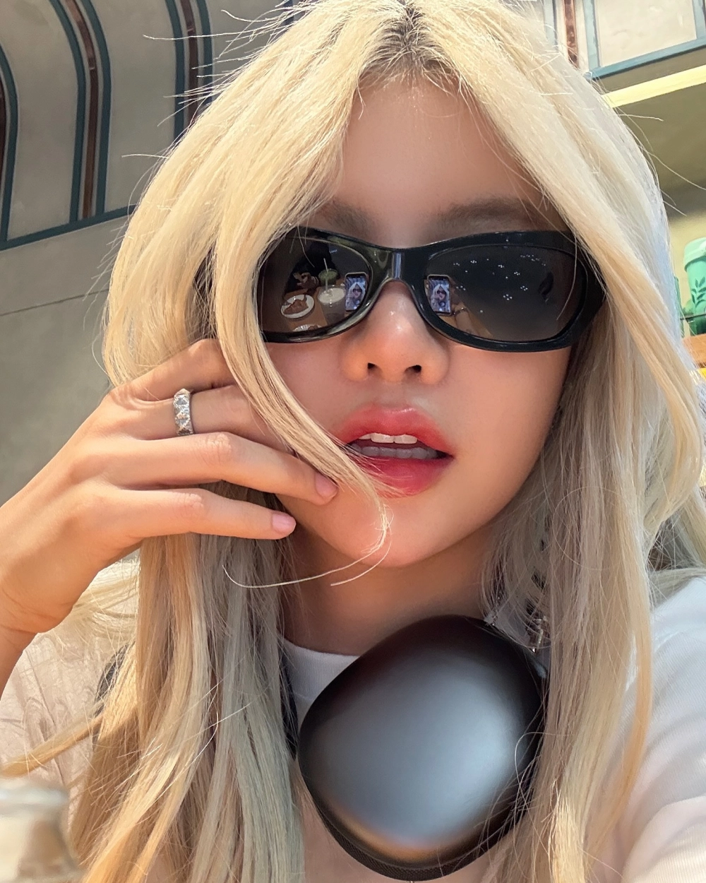 Ciin bùng nổ quyến rũ qua bộ sưu tập ảnh thời thượng mới