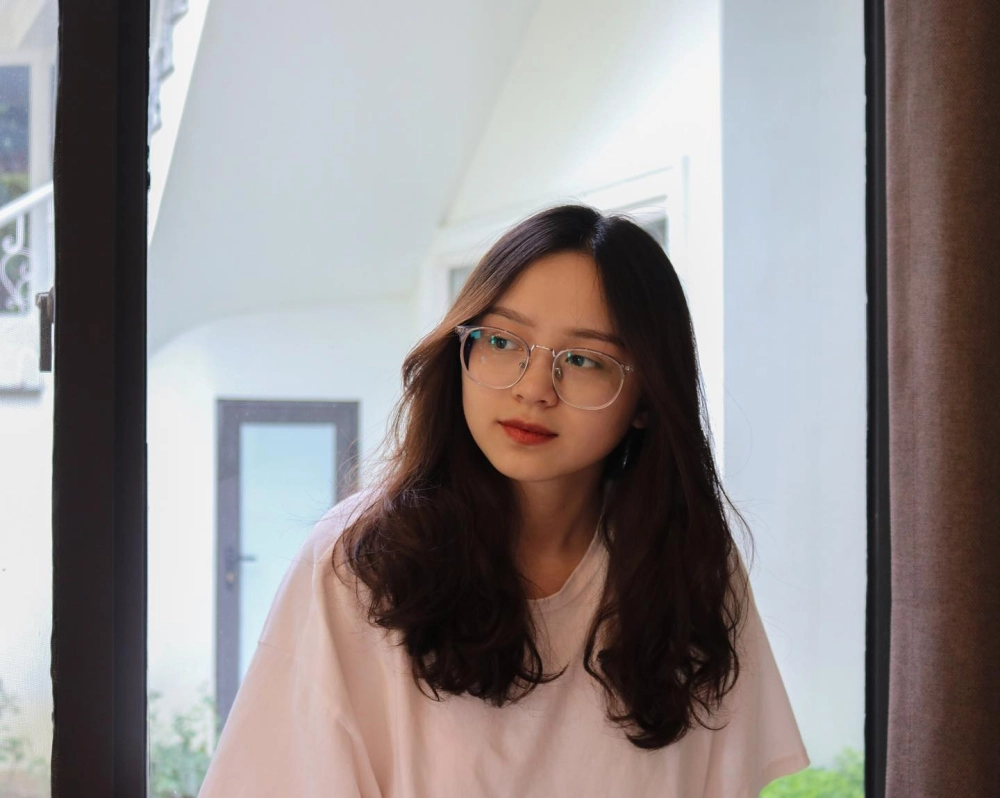 Đặng Thu Hà rạng rỡ với nụ cười tỏa nắng trong ngày trọng đại