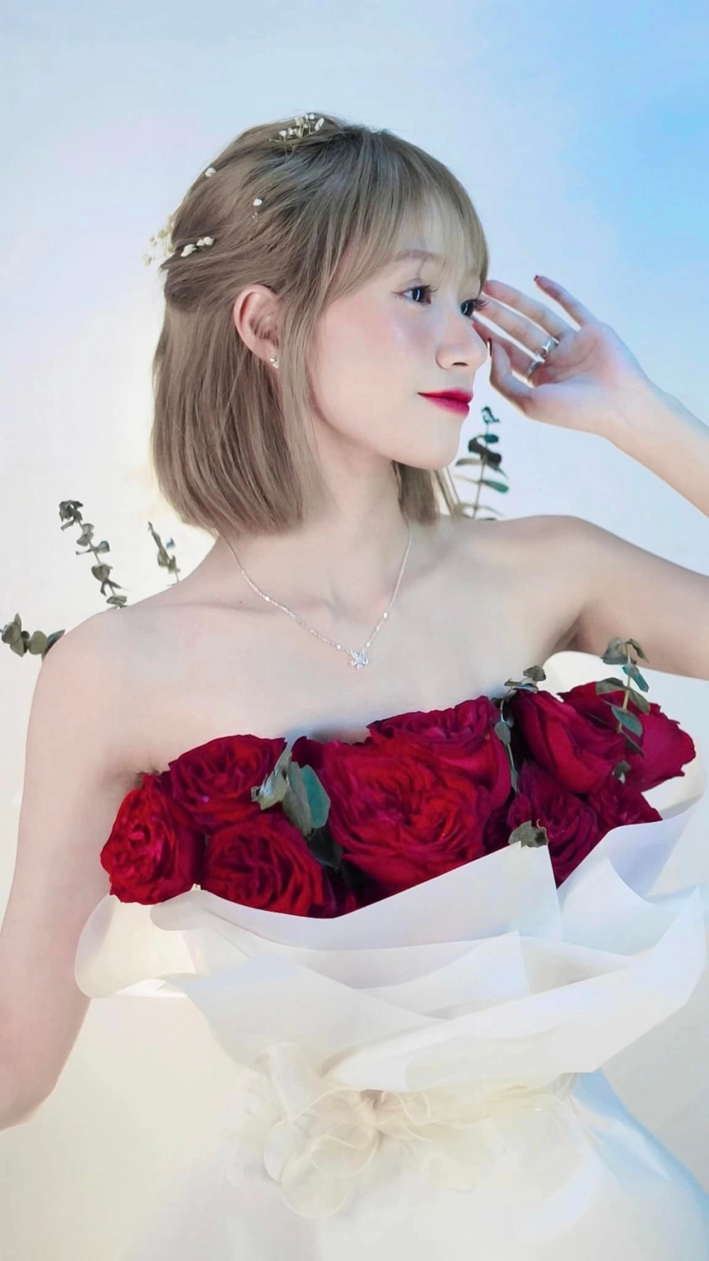 Khám phá đào lê phương hoa là ai đầy cuốn hút trên mạng xã hội