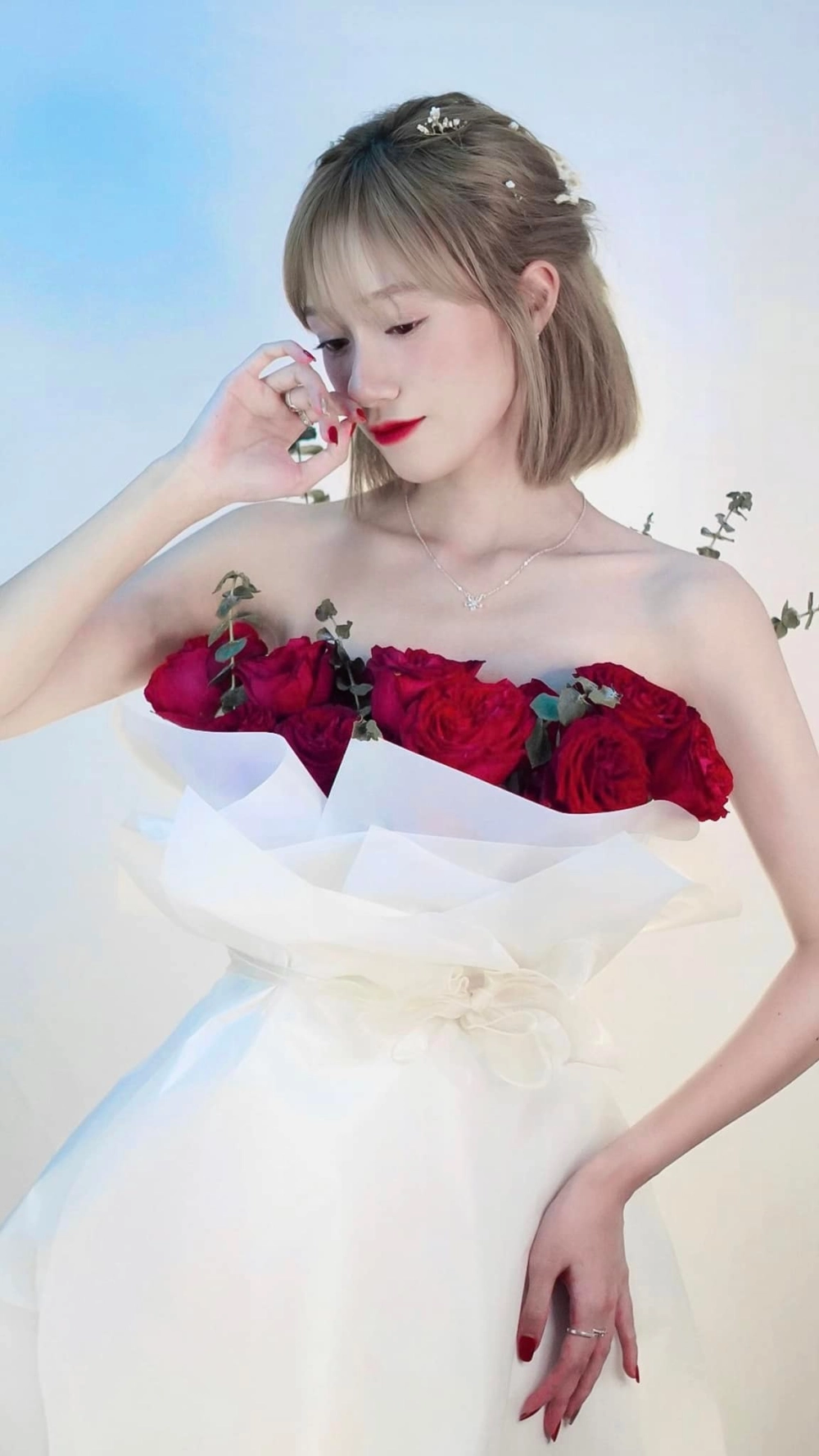 Khám phá đào lê phương hoa tiktok đầy cuốn hút trên mạng xã hội