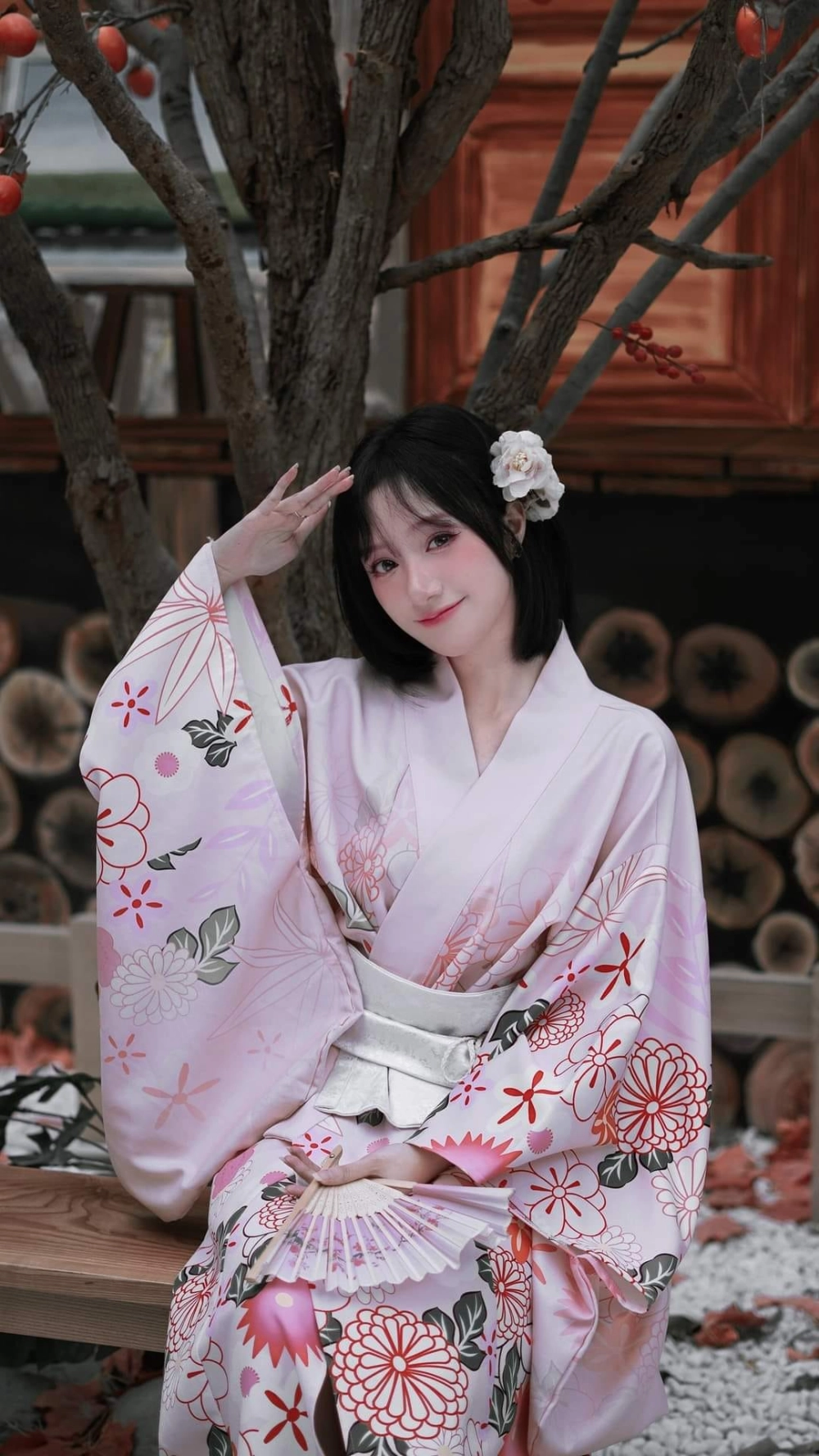Ngắm trọn bộ ảnh của đào lê phương hoa đầy quyến rũ