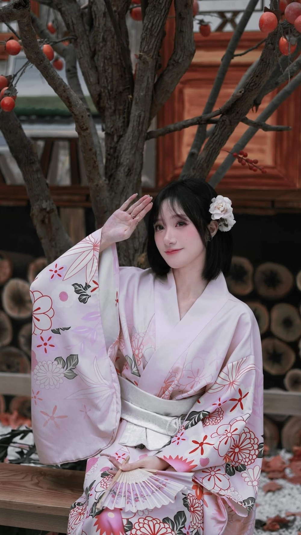 Ảnh đào lê phương hoa ngầu chất lừ làm fan thích mê