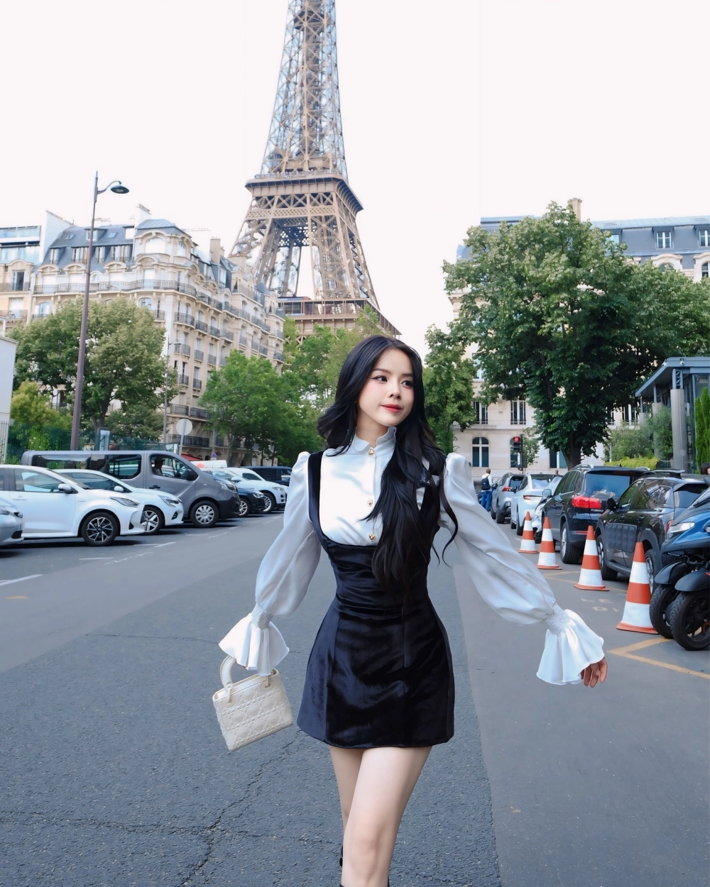 Dj mie chiều cao lý tưởng tỏa sáng trên mọi sân khấu lớn