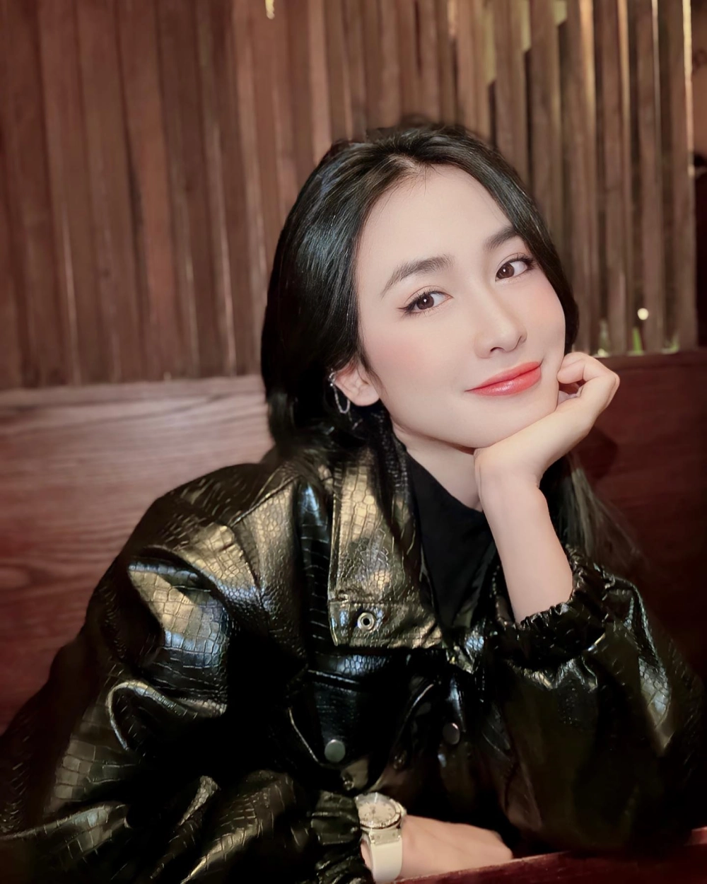 Dj trang moon mới nhất khoe kỹ năng mix đỉnh cao trên sân khấu
