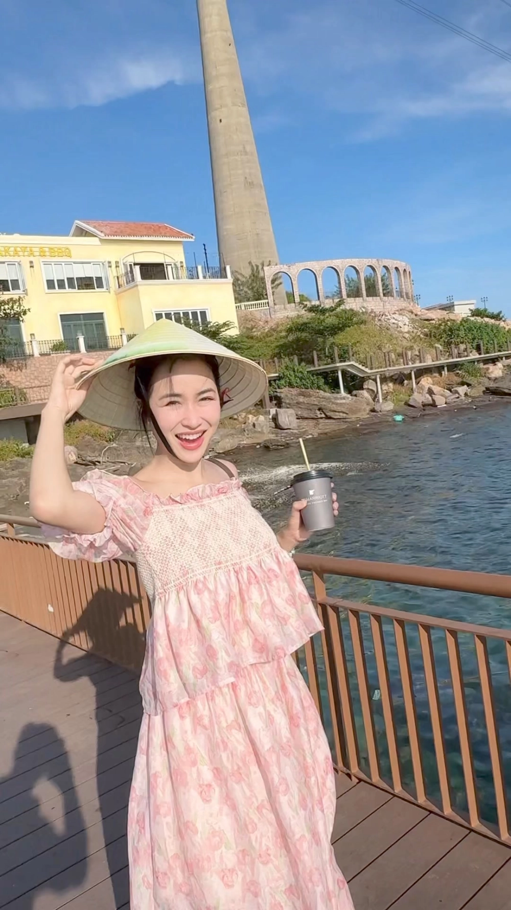 Dj trang moon 2022 mang đến phong cách âm nhạc cực chất
