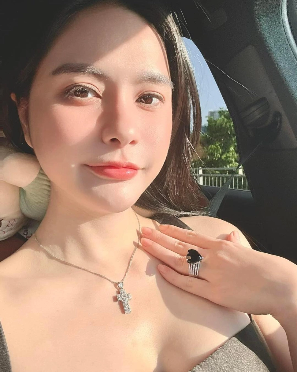 Khám phá hình ảnh đời thường để hiểu rõ Đoàn Di Băng làm nghề gì