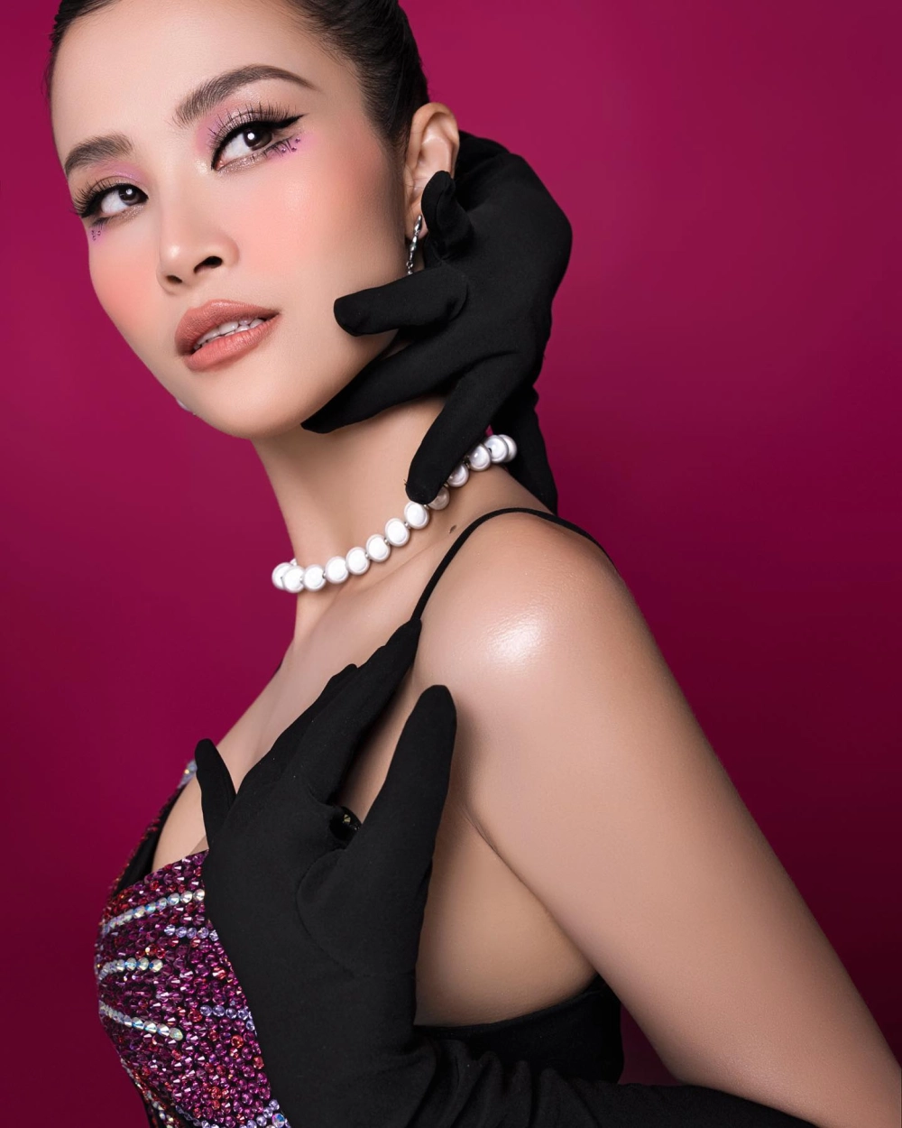 Khám phá album đông nhi đầy màu sắc âm nhạc