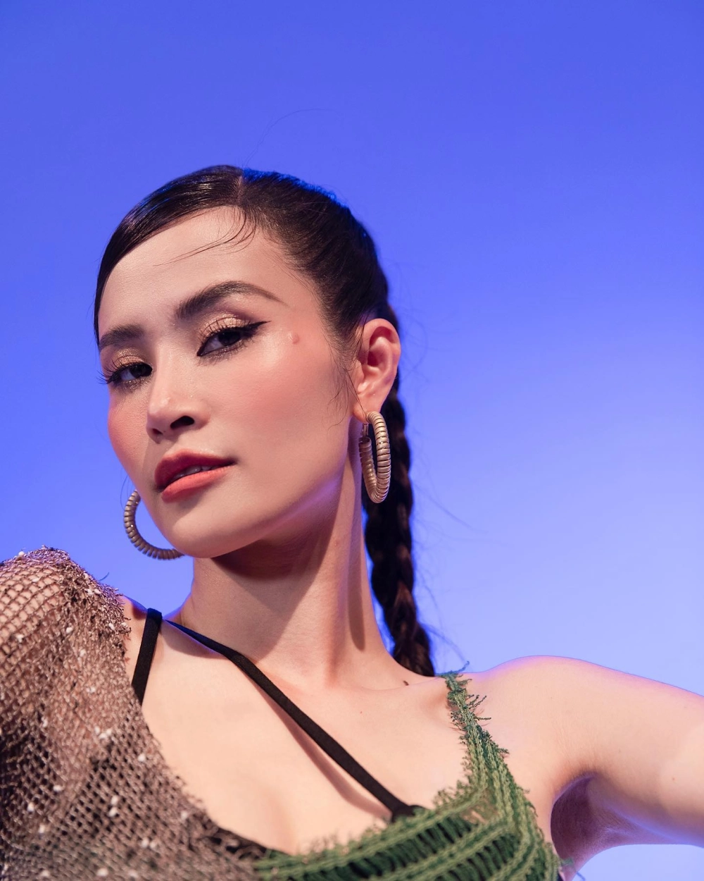 Ngập tràn cảm xúc với lời bài hát đông nhi ta là của nhau
