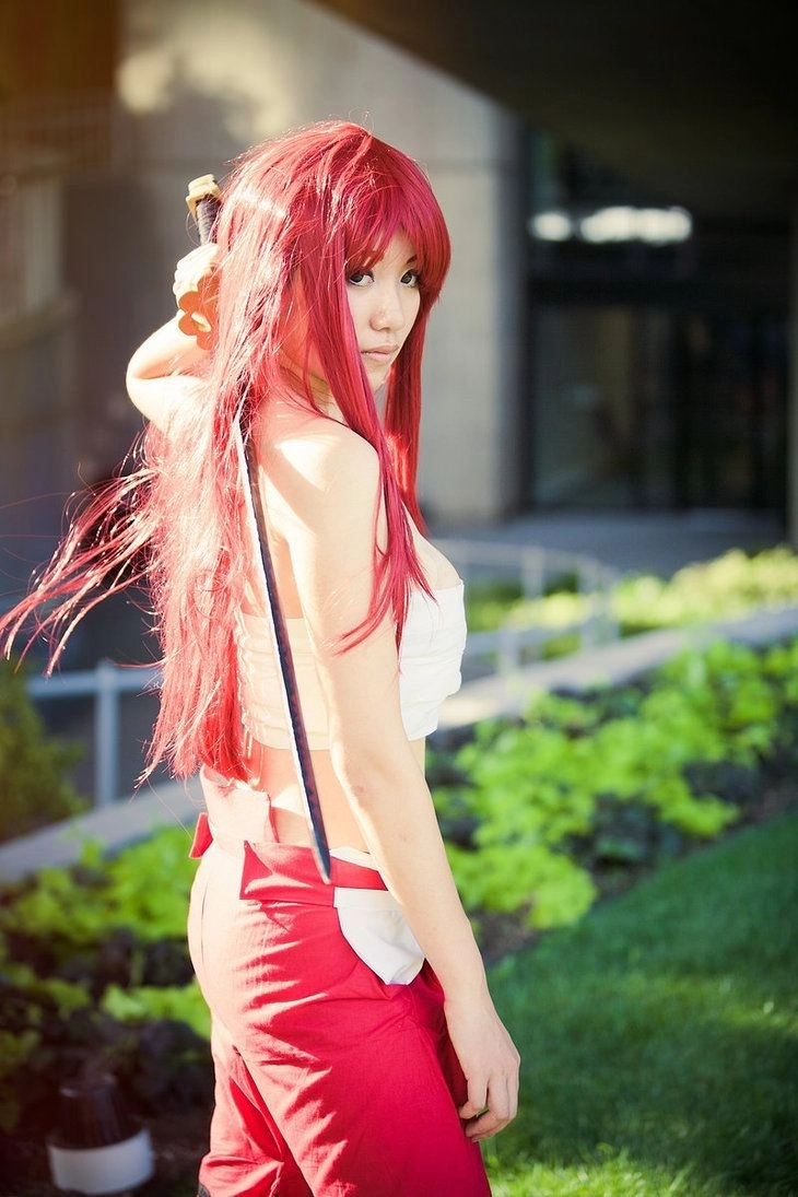 Erza Scarlet Eye đôi mắt sắc lạnh toát lên sức mạnh tiềm ẩn