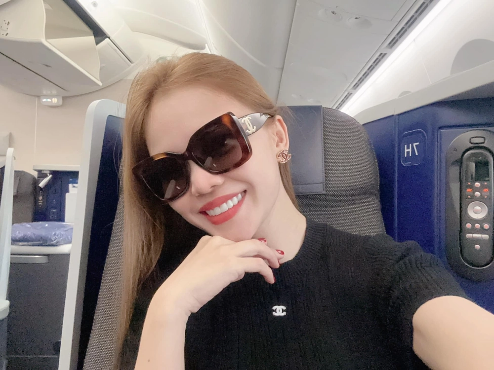 Phong cách thời thượng trong hình ảnh Giang Hồng Ngọc Chị đẹp