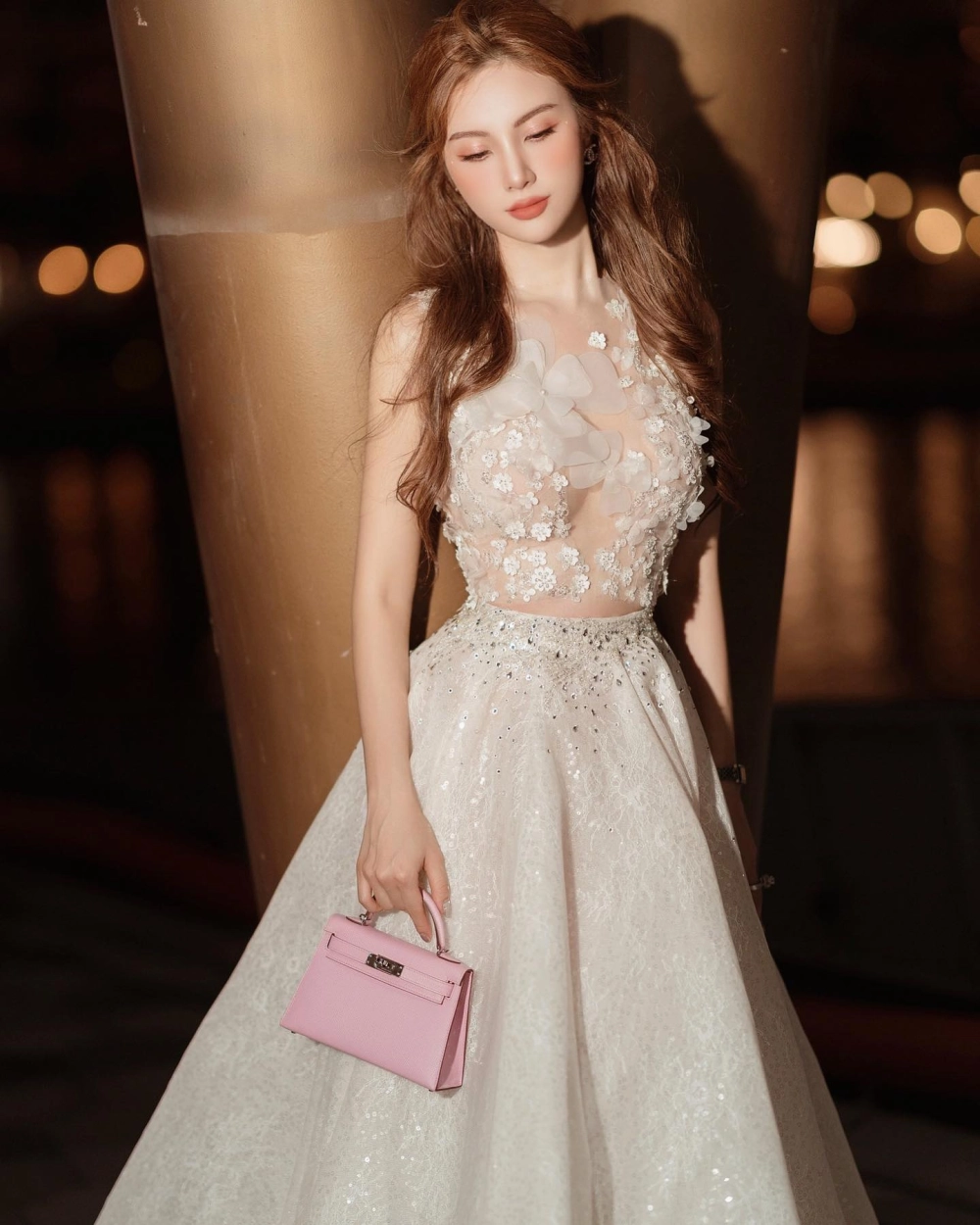 Thả hồn vào giai điệu Anh Nhớ Em Hạnh Sino sâu lắng