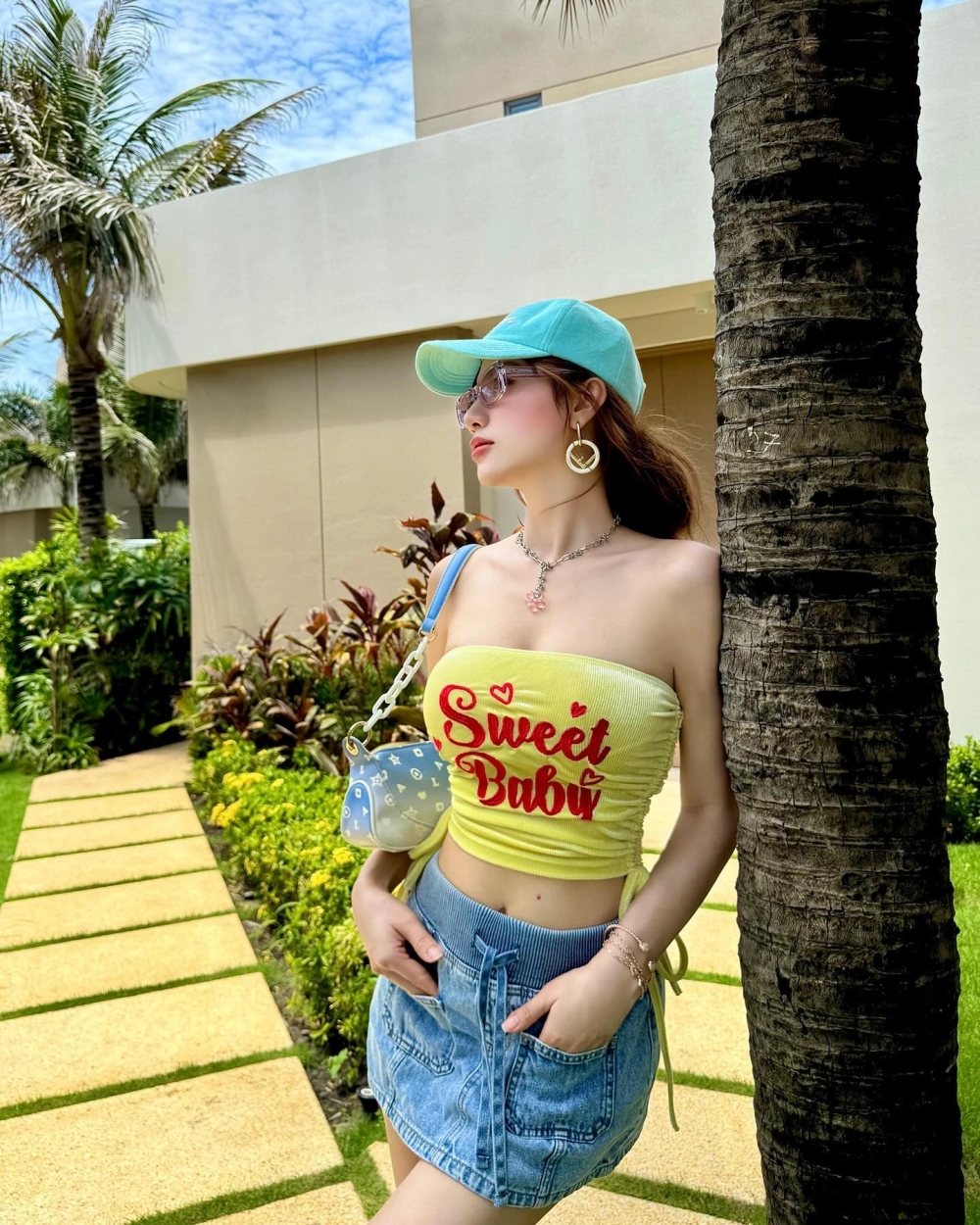 Bắt trend cùng video Hạnh Sino Tiktok triệu view
