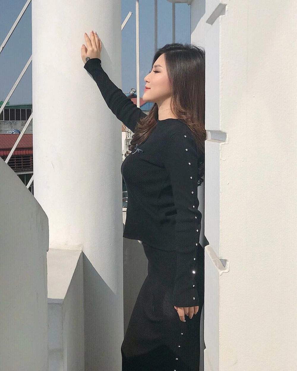 Người hâm mộ tò mò Hương Tràm có con với ai gây xôn xao