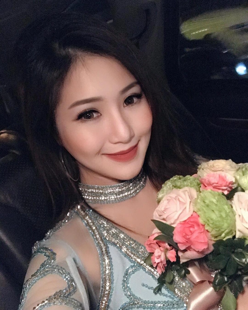 Tò mò ca sĩ Hương Tràm sinh năm bao nhiêu đúng không