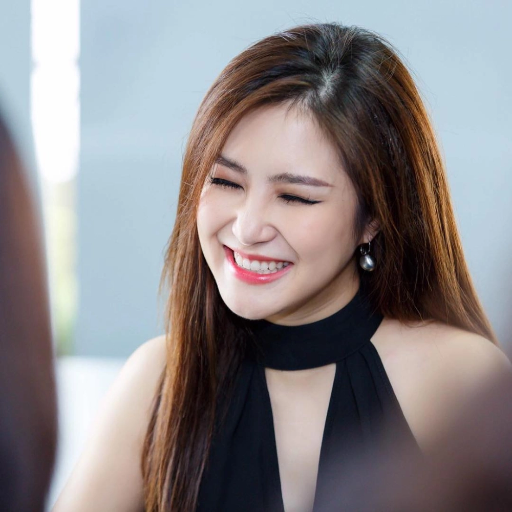 Hương Tràm album mang đến hành trình âm nhạc đầy màu sắc