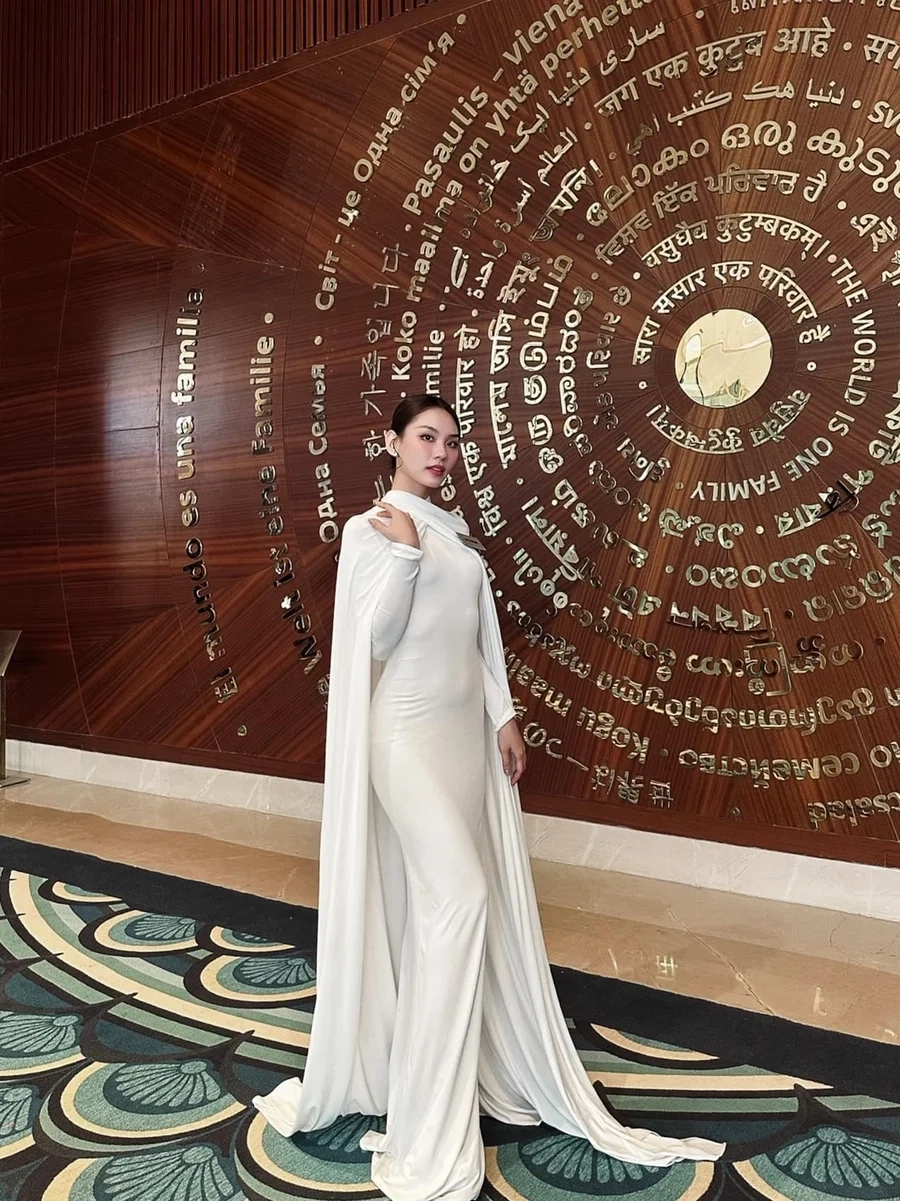 Huỳnh Nguyễn Mai Phương hát ngọt ngào với giọng ca truyền cảm