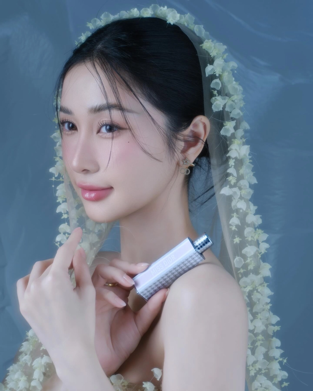 jun vũ tháng năm rực rỡ đóng vai trò quan trọng trong sự nghiệp diễn xuất