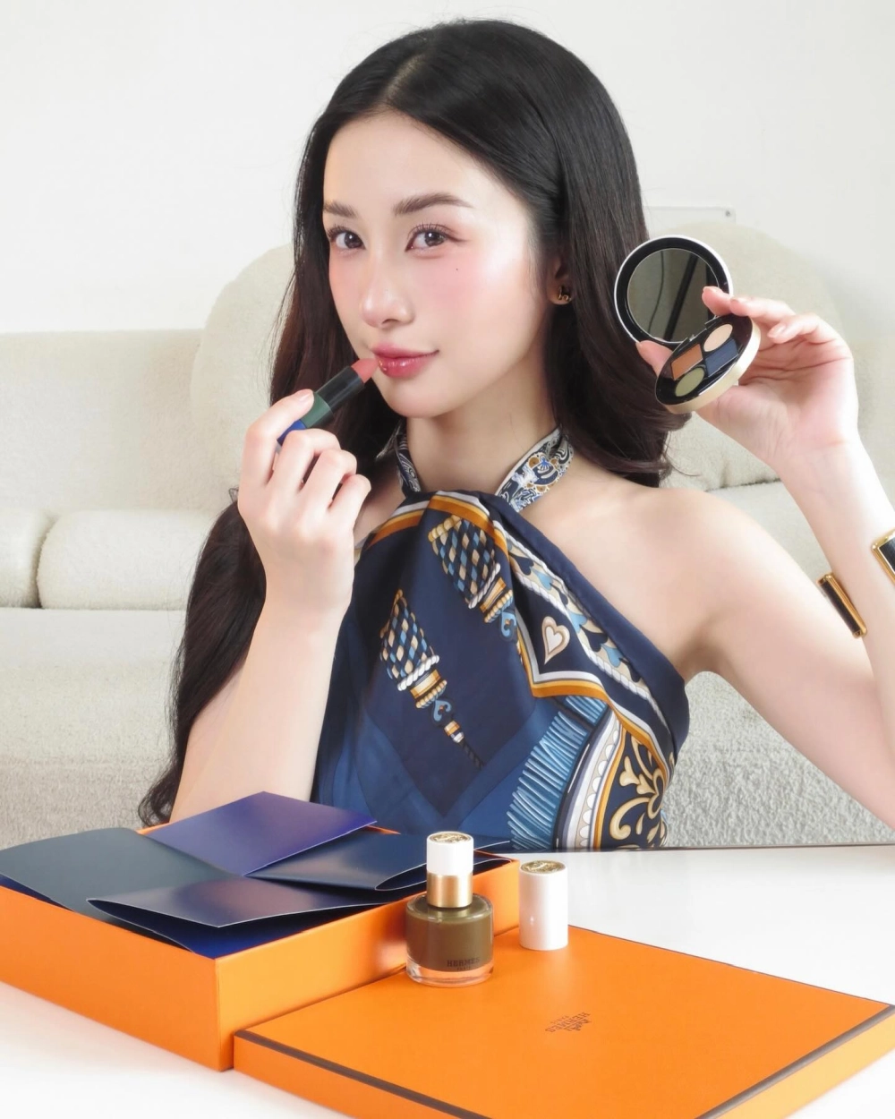 jun vũ chiều cao cân nặng khiến cô nổi bật giữa dàn sao