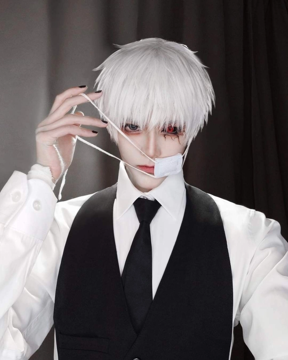 Cosplay kaneki được đầu tư kỹ lưỡng và mang phong cách đậm chất anime