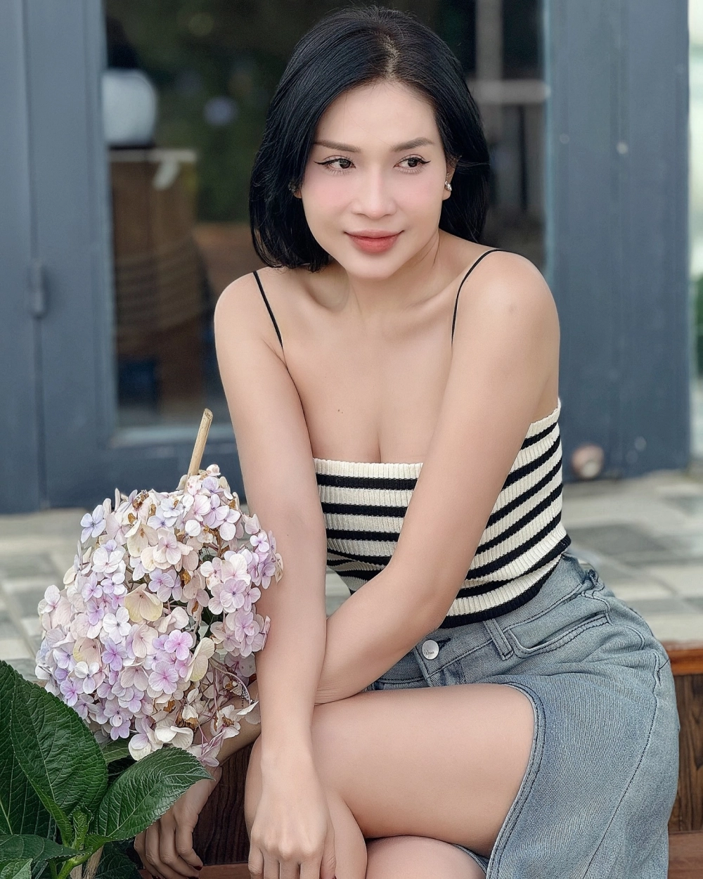 Vẻ đẹp rạng rỡ khiến ai cũng quên hỏi Khả Như cao bao nhiêu