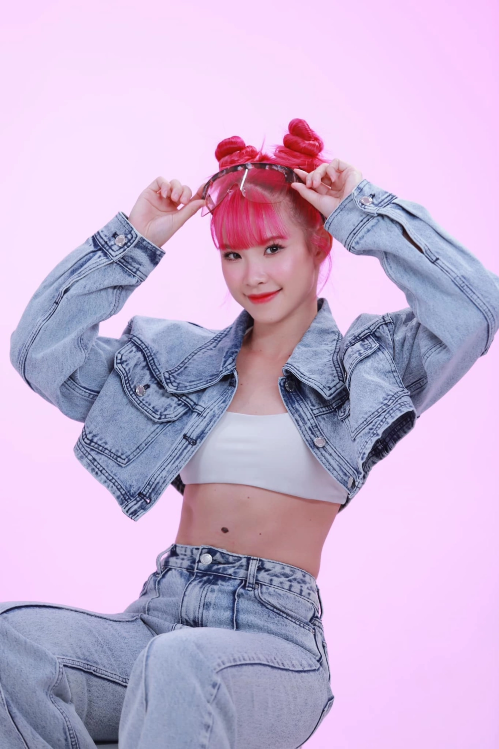 Khởi My The Masked Singer gây bất ngờ với giọng hát bí ẩn