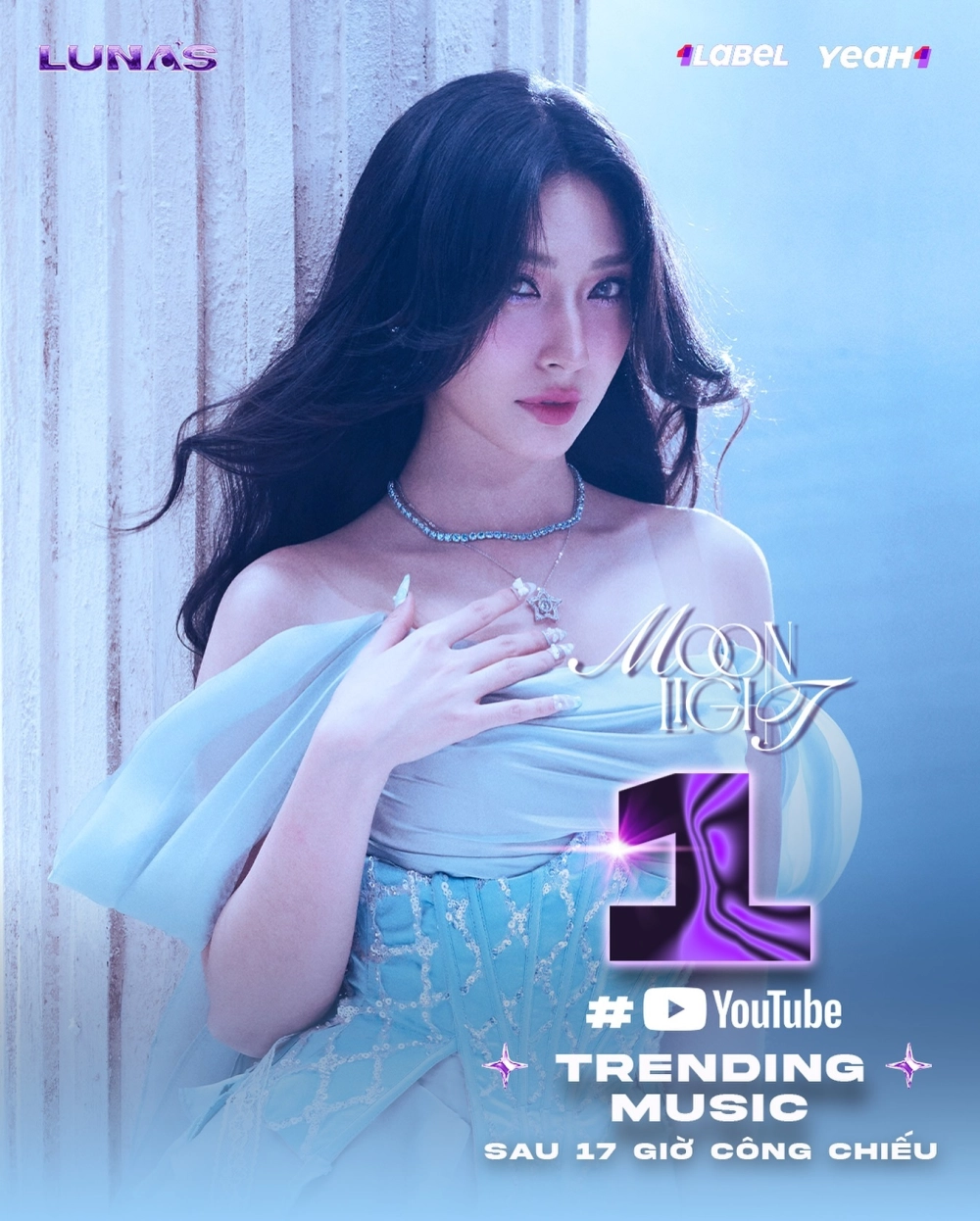 Xe buýt hai tầng Khổng Tú Quỳnh hình ảnh đáng yêu