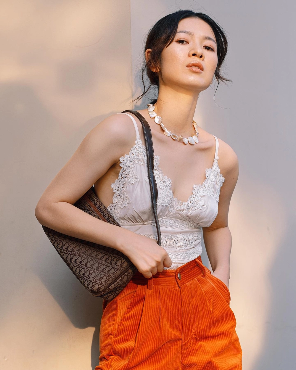 Giai điệu sâu lắng từ nhạc Kiều Oanh đầy cảm xúc