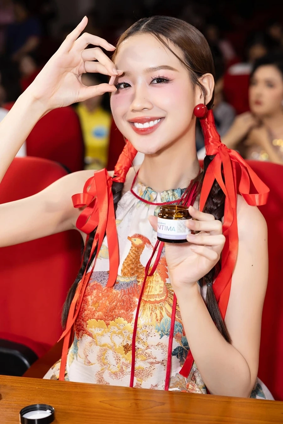 Lê Nguyễn Bảo Ngọc cao mét bao nhiêu gây ấn tượng