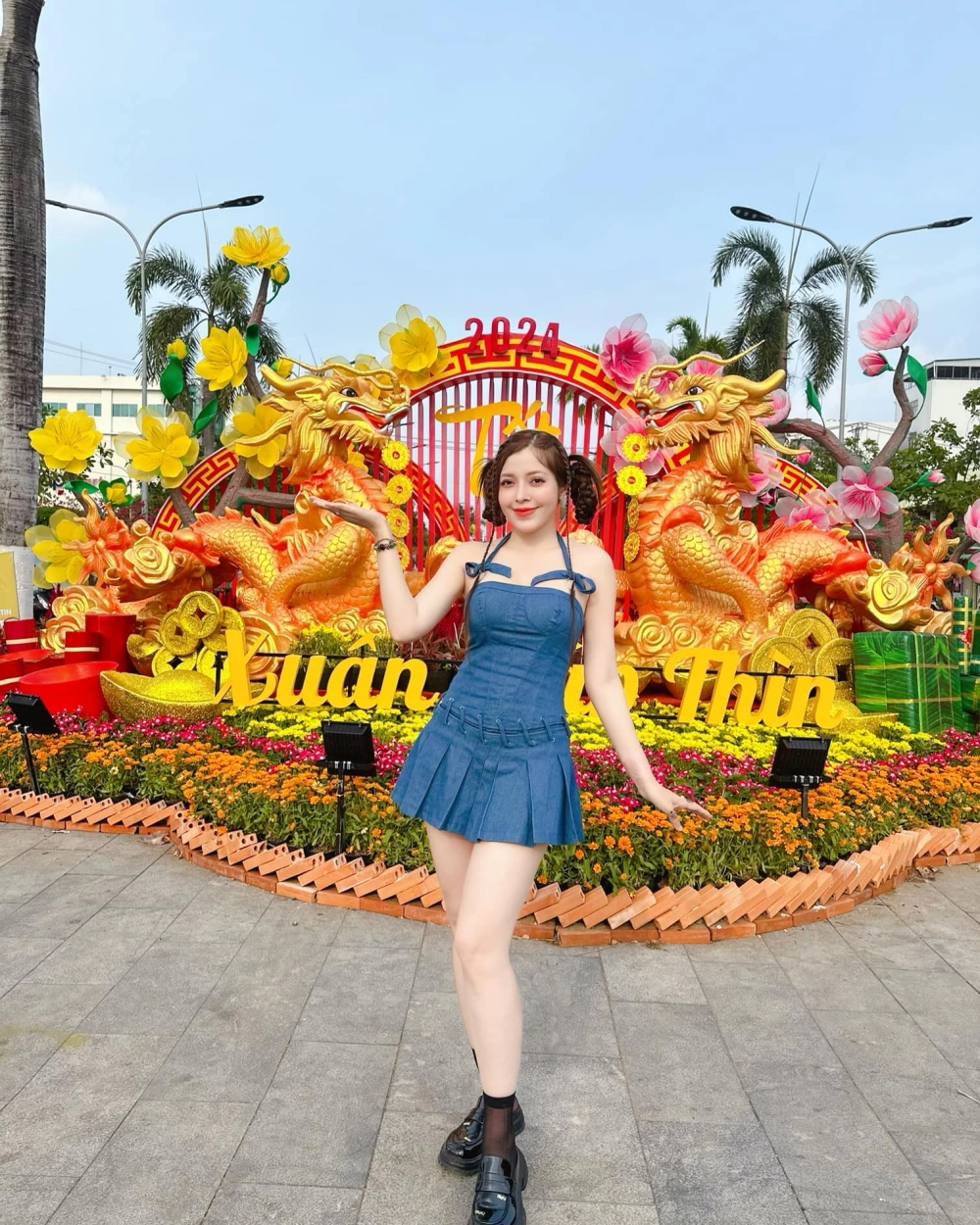 Cộng đồng mạng truy tìm chồng của Linh Barbie là ai