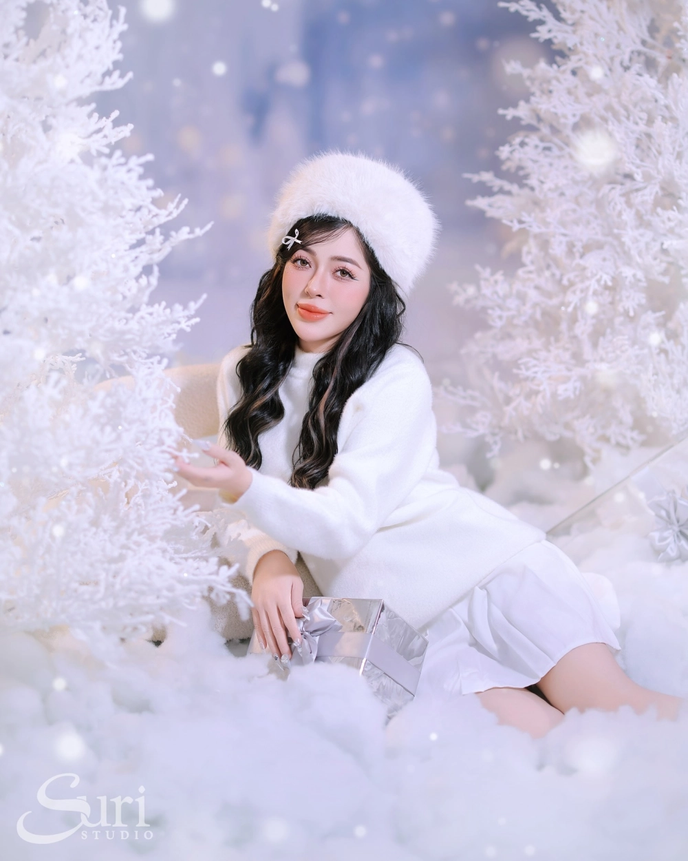 Video Linh Barbie tô tượng đạt triệu view đầy sáng tạo