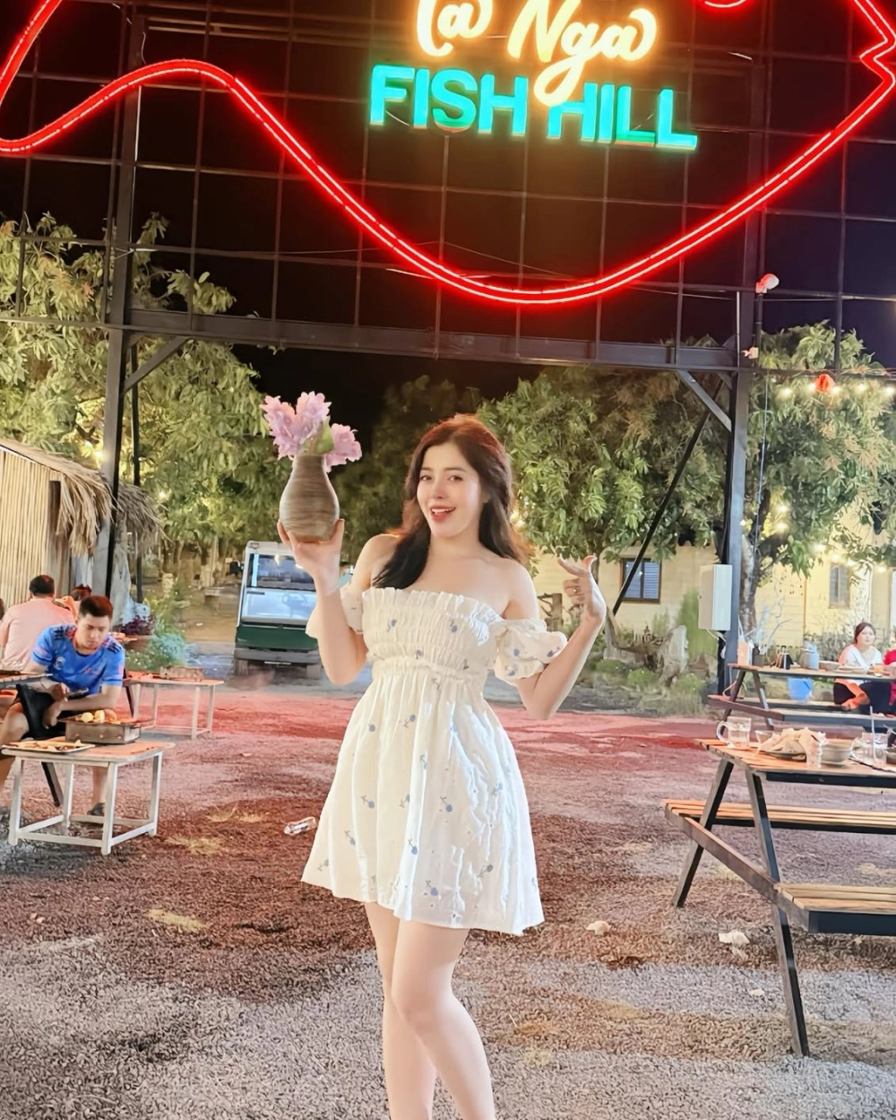 Shop Linh Barbie thu hút với nhiều item hot trend