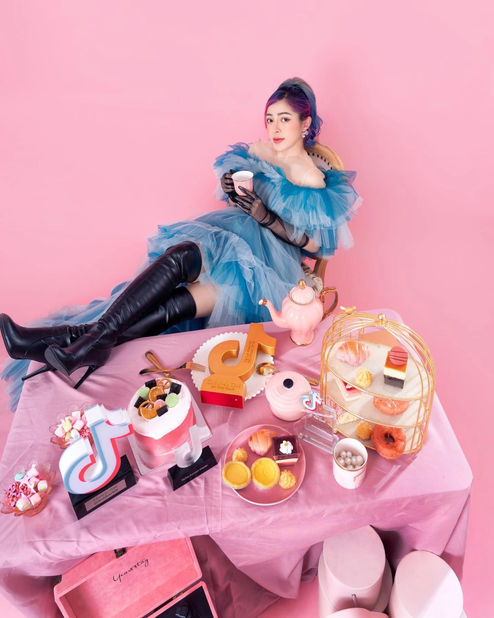 Tiểu sử của Linh Barbie