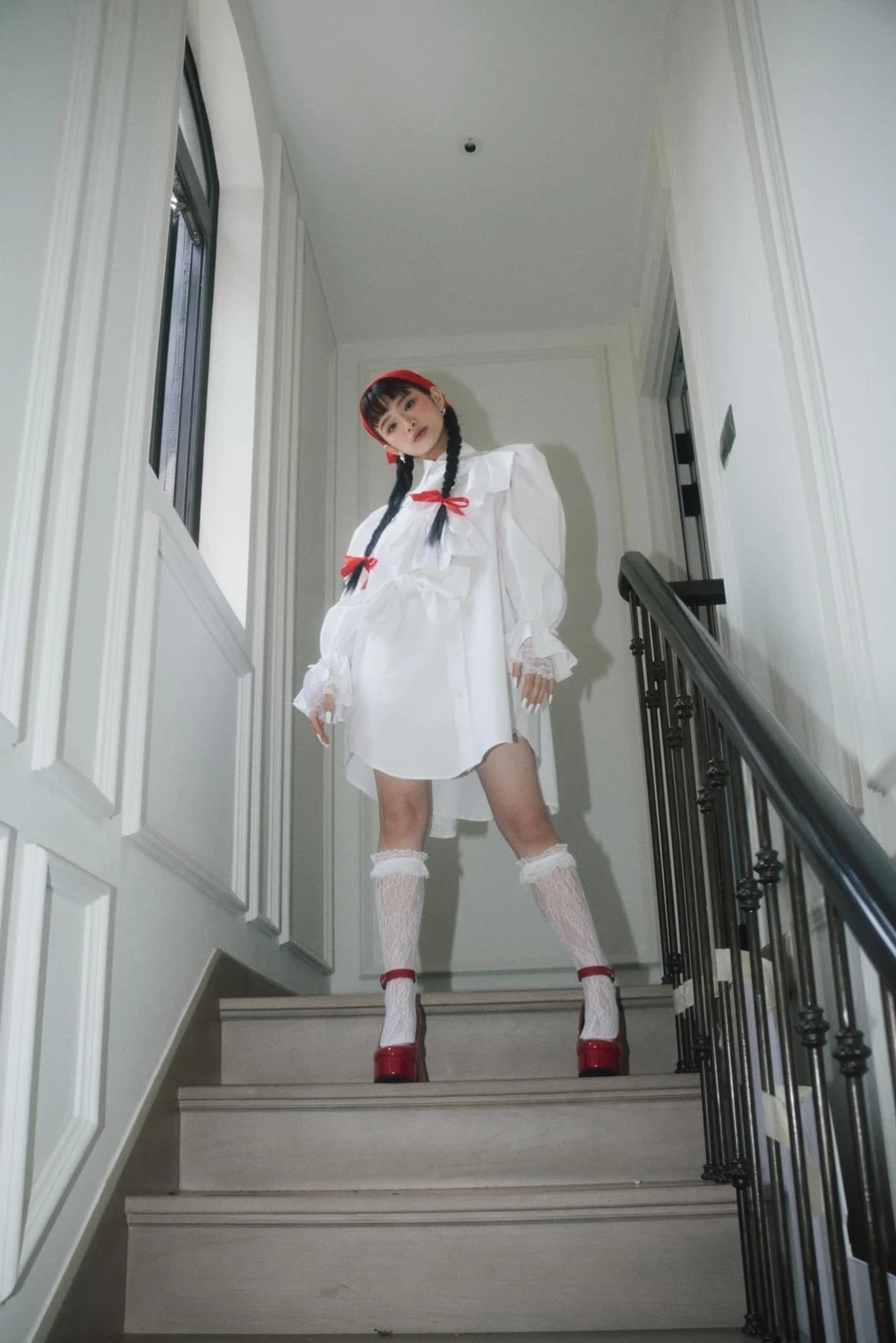 Linh Ka Ghosting lyrics thể hiện cảm xúc sâu lắng và chân thành