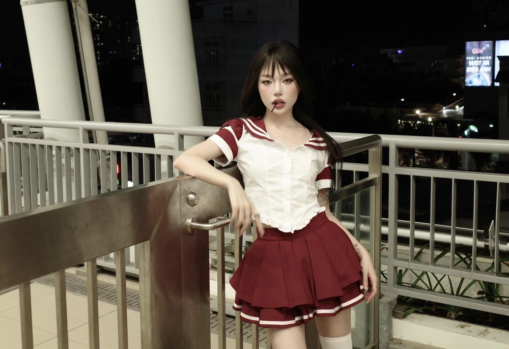 Bất ngờ trước Chiều cao Linh Ngọc Đàm trong đời thực